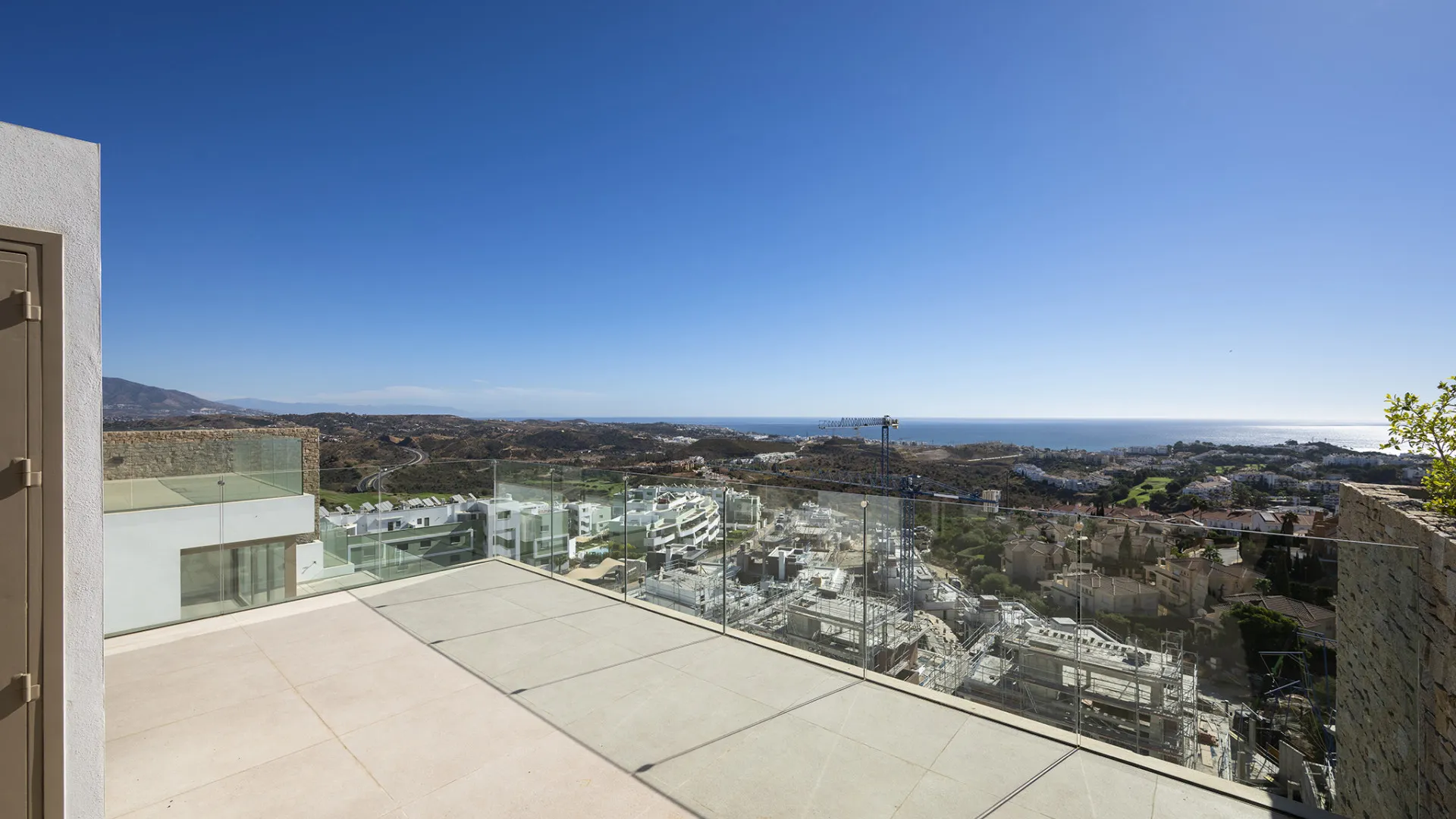 Se vende atico duplex con 2 dormitorios en Mijas Costa