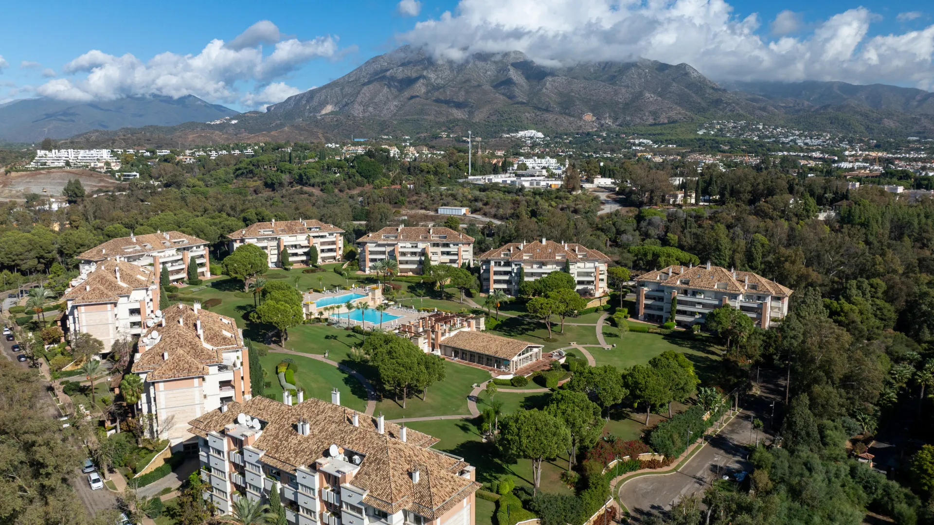 Marbella Golden Mile, apartamento de 4 dormitorios en venta