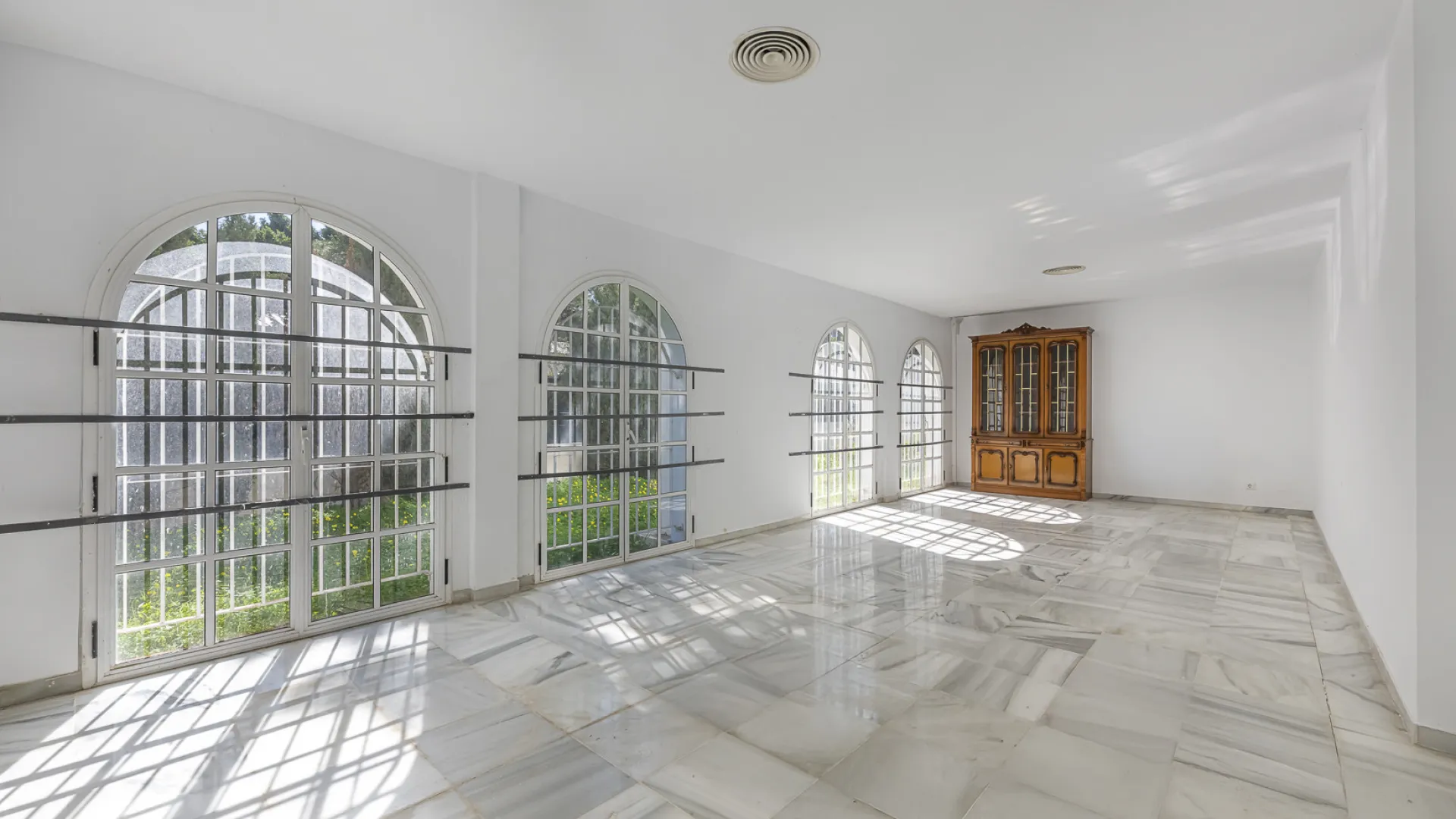 Villa en venta de 4 dormitorios en Nueva Andalucia