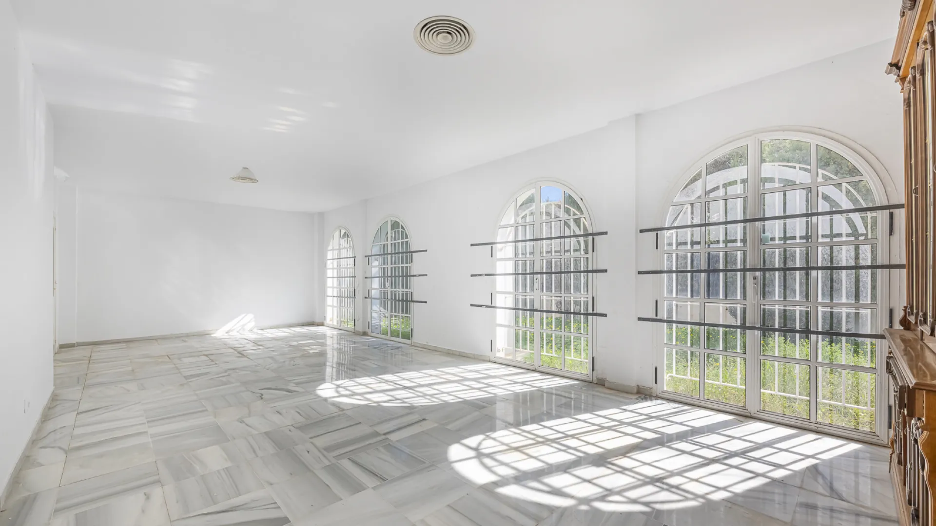 Villa en venta de 4 dormitorios en Nueva Andalucia