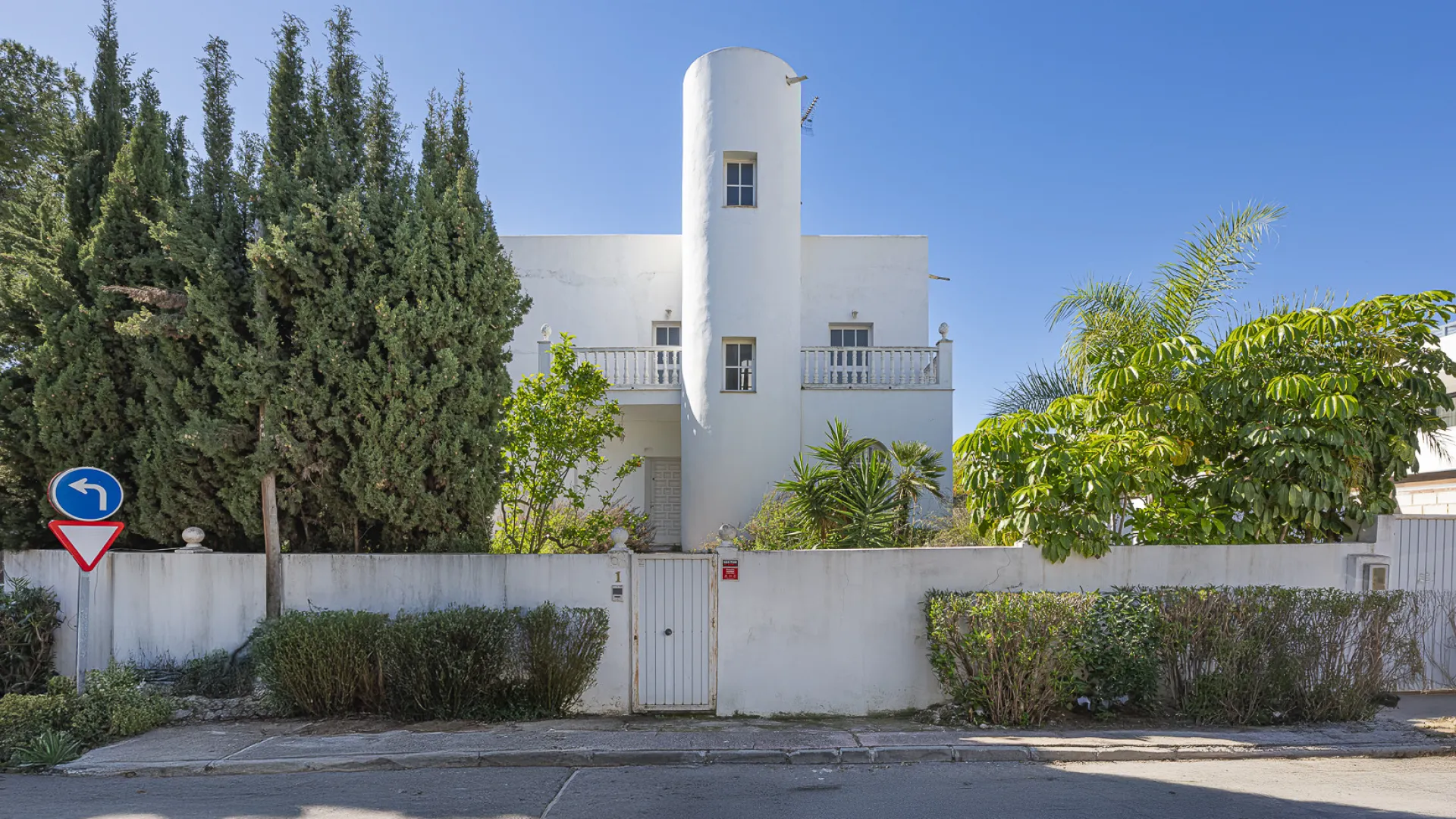 Villa en venta de 4 dormitorios en Nueva Andalucia