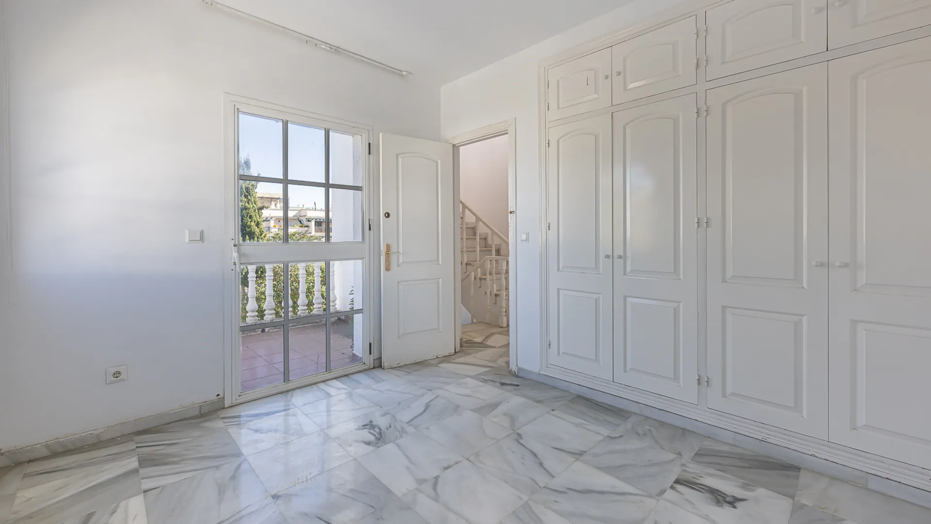 Villa en venta de 4 dormitorios en Nueva Andalucia
