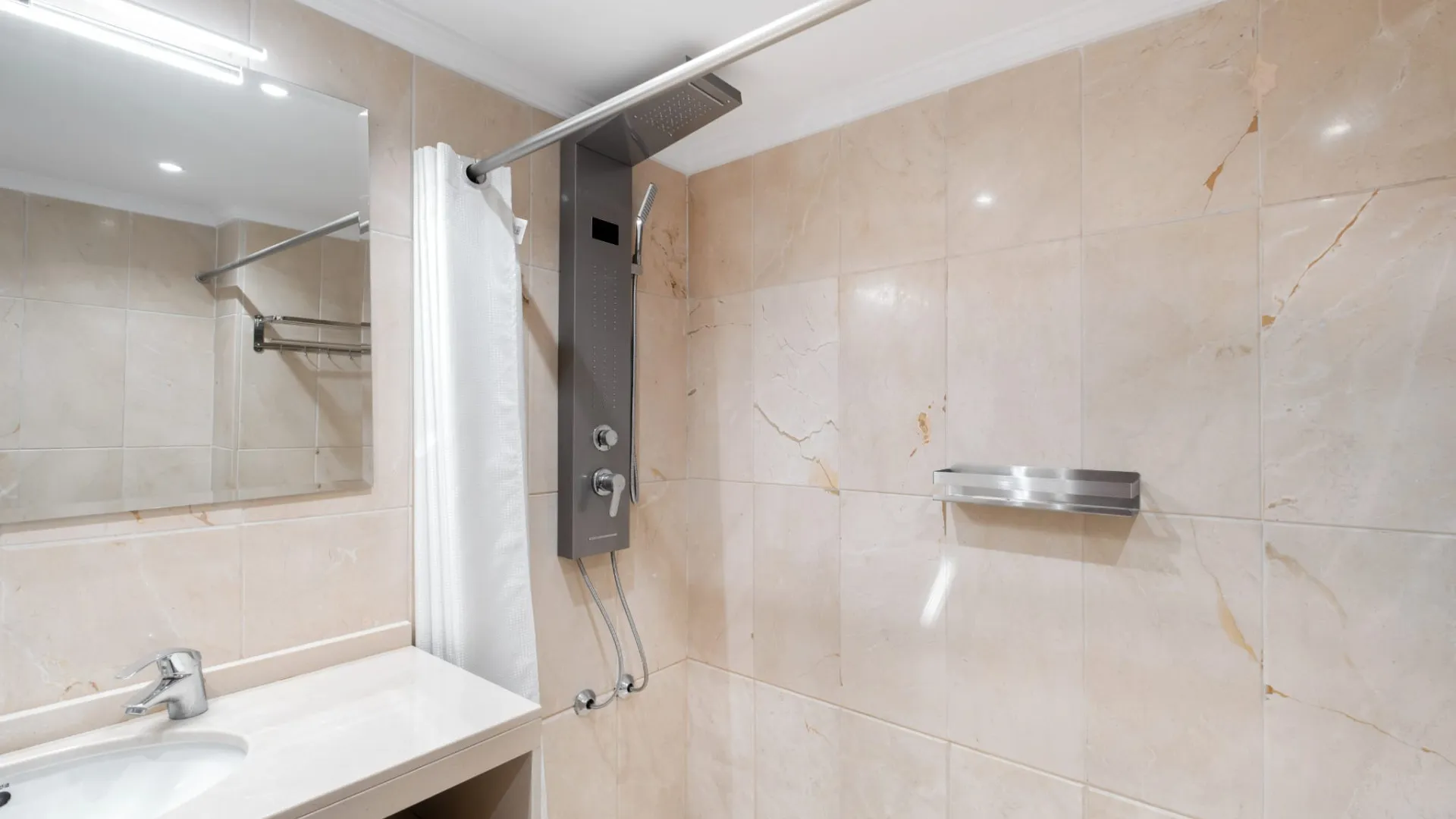 For sale Zona Casino apartment with 2 bedrooms