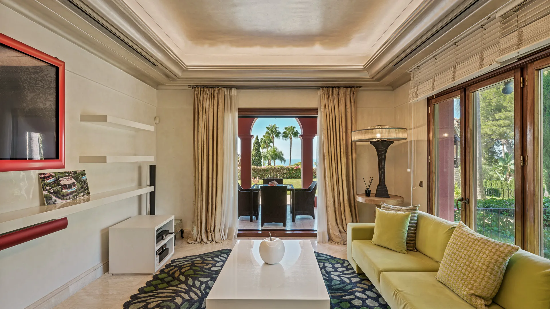 Villa for sale in Sierra Blanca