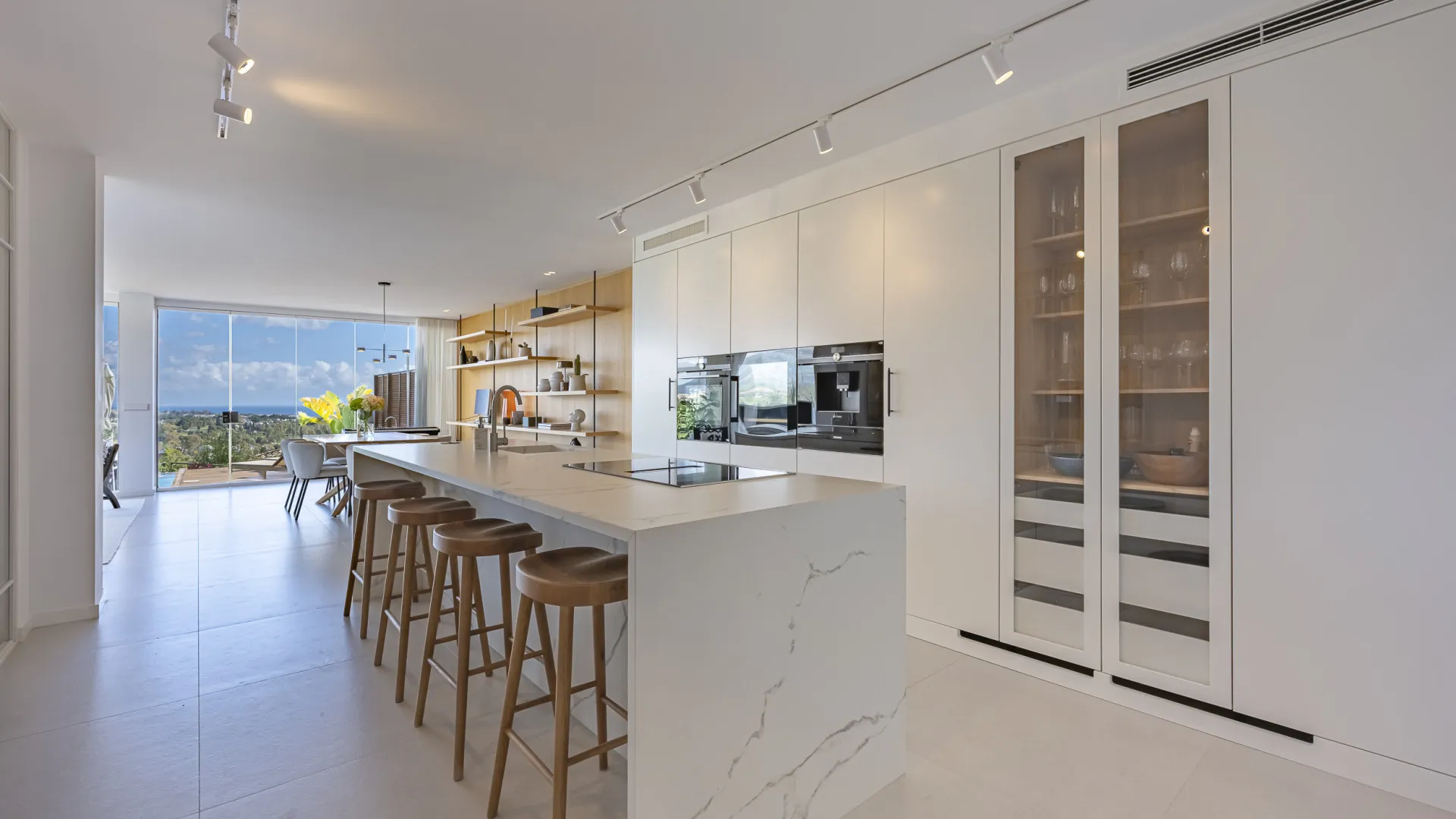 Se vende apartamento planta baja en Palacetes Los Belvederes con 3 dormitorios