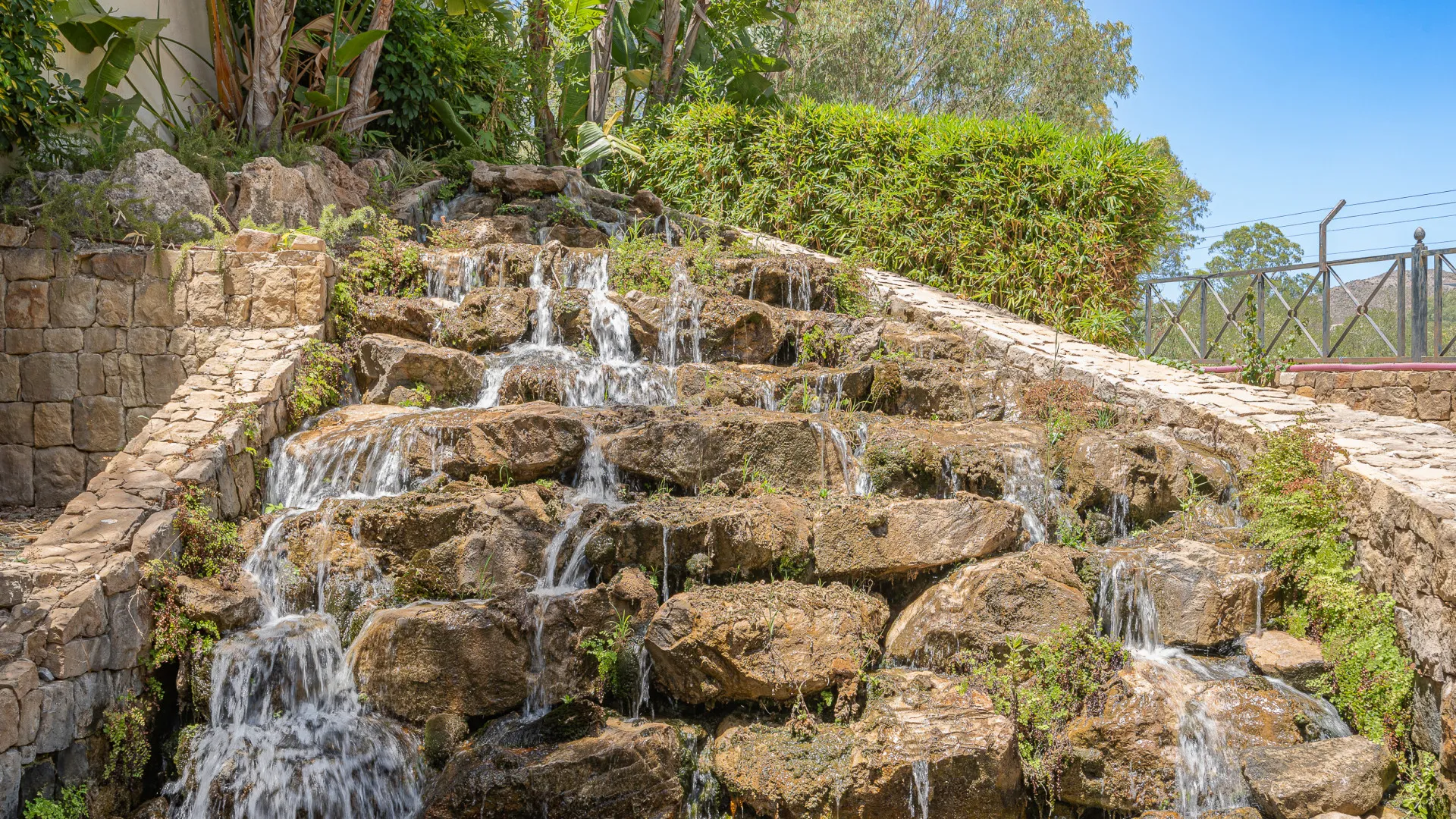 Se vende apartamento planta baja en Palacetes Los Belvederes con 3 dormitorios