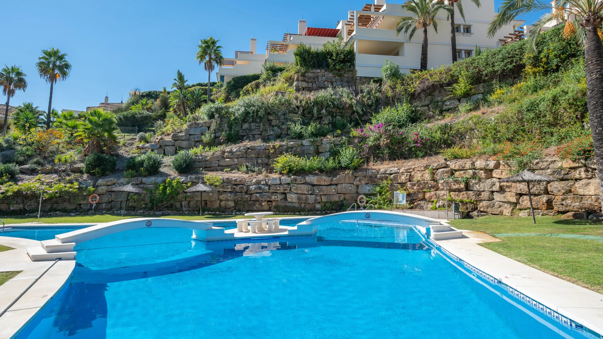 Se vende apartamento planta baja en Palacetes Los Belvederes con 3 dormitorios