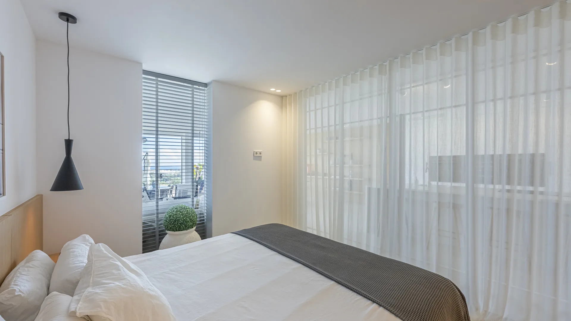 Se vende apartamento planta baja en Palacetes Los Belvederes con 3 dormitorios