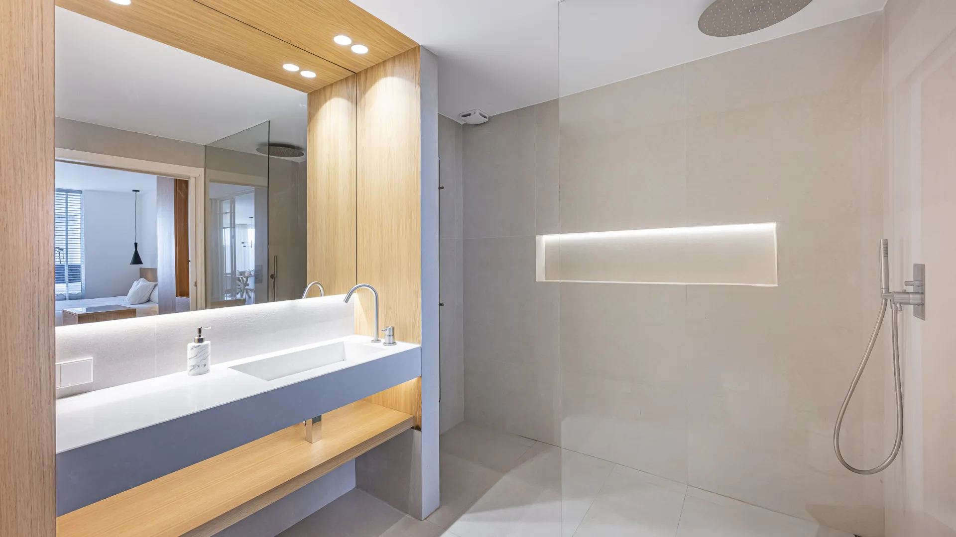 Se vende apartamento planta baja en Palacetes Los Belvederes con 3 dormitorios