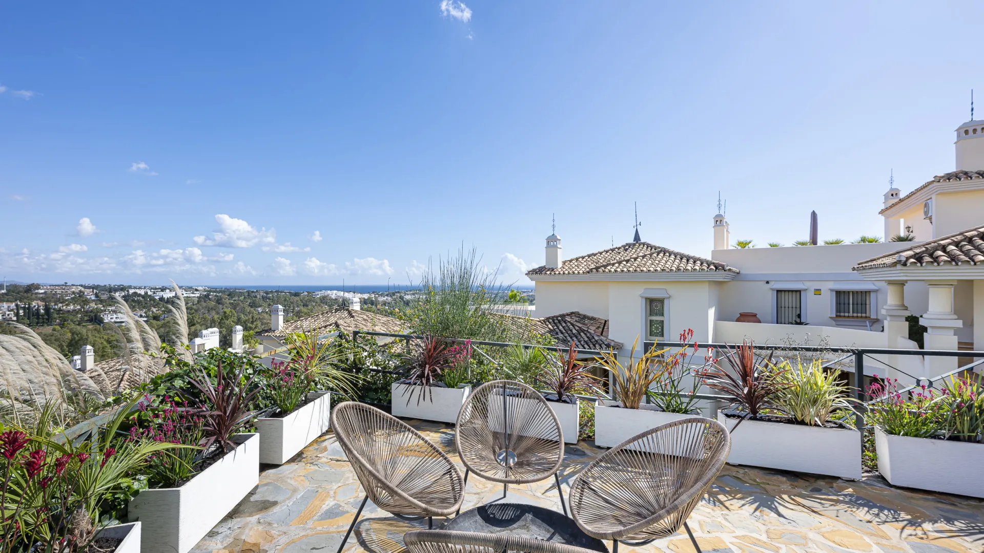 Se vende apartamento planta baja en Palacetes Los Belvederes con 3 dormitorios