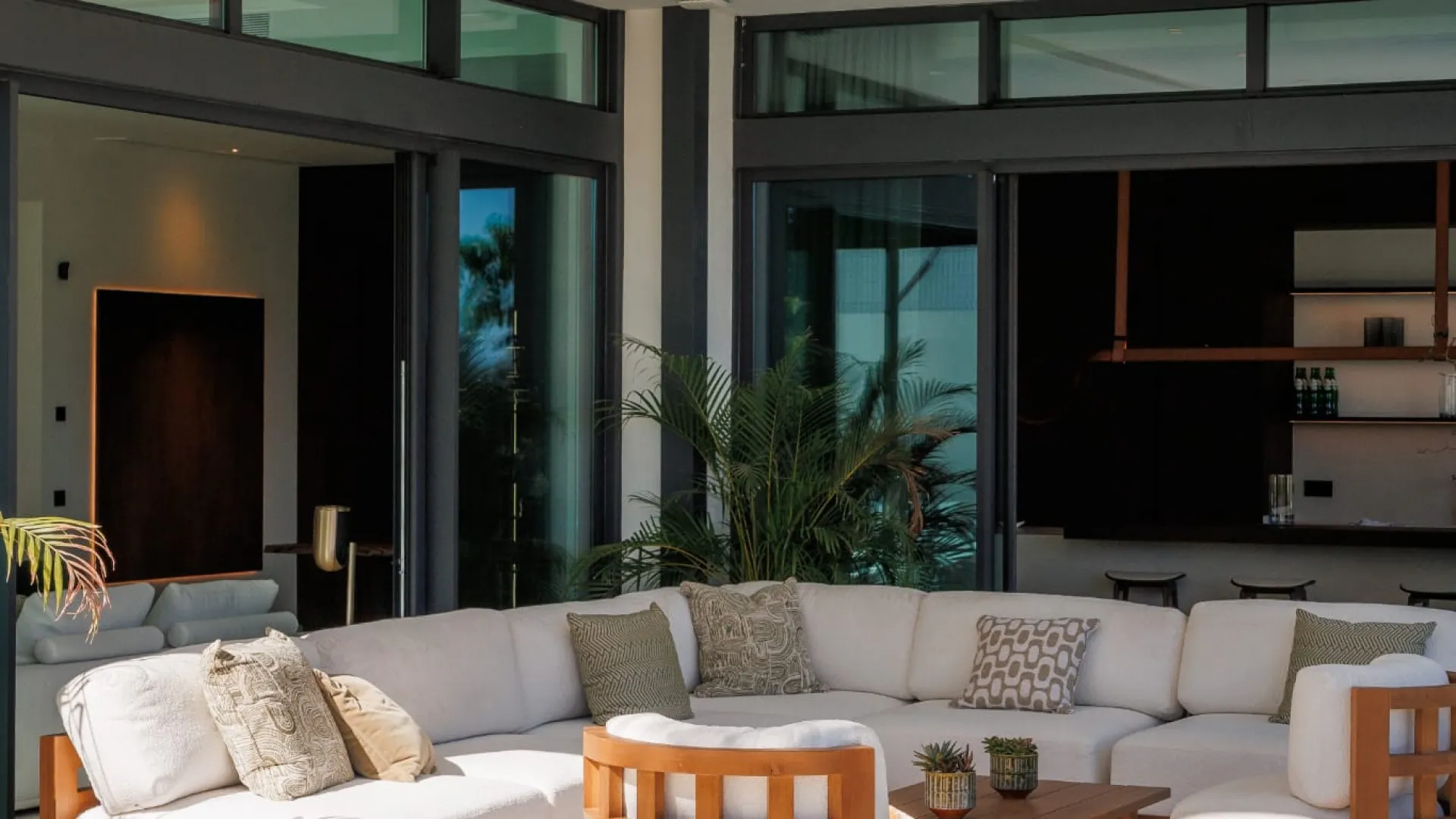 Villa for sale in Lomas del Rey