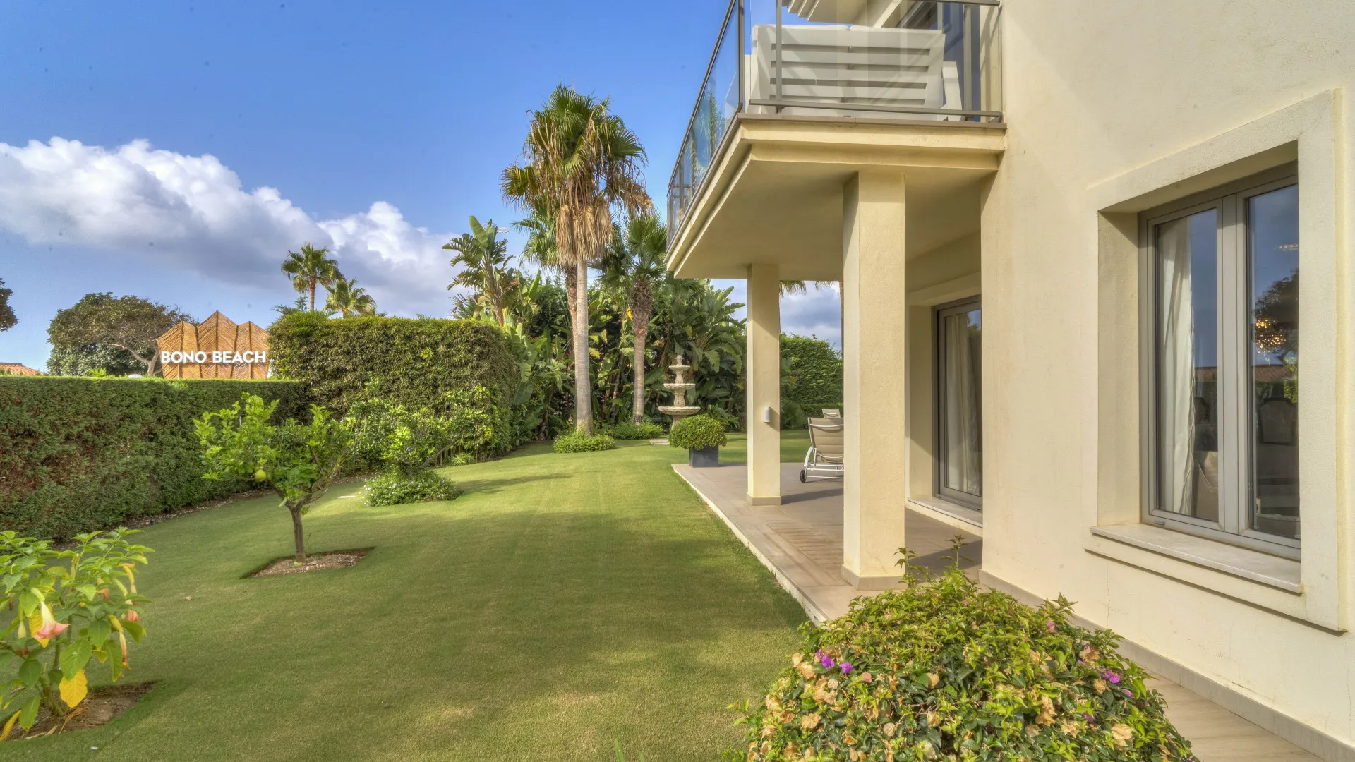 Villa for sale in Costabella with 5 bedrooms