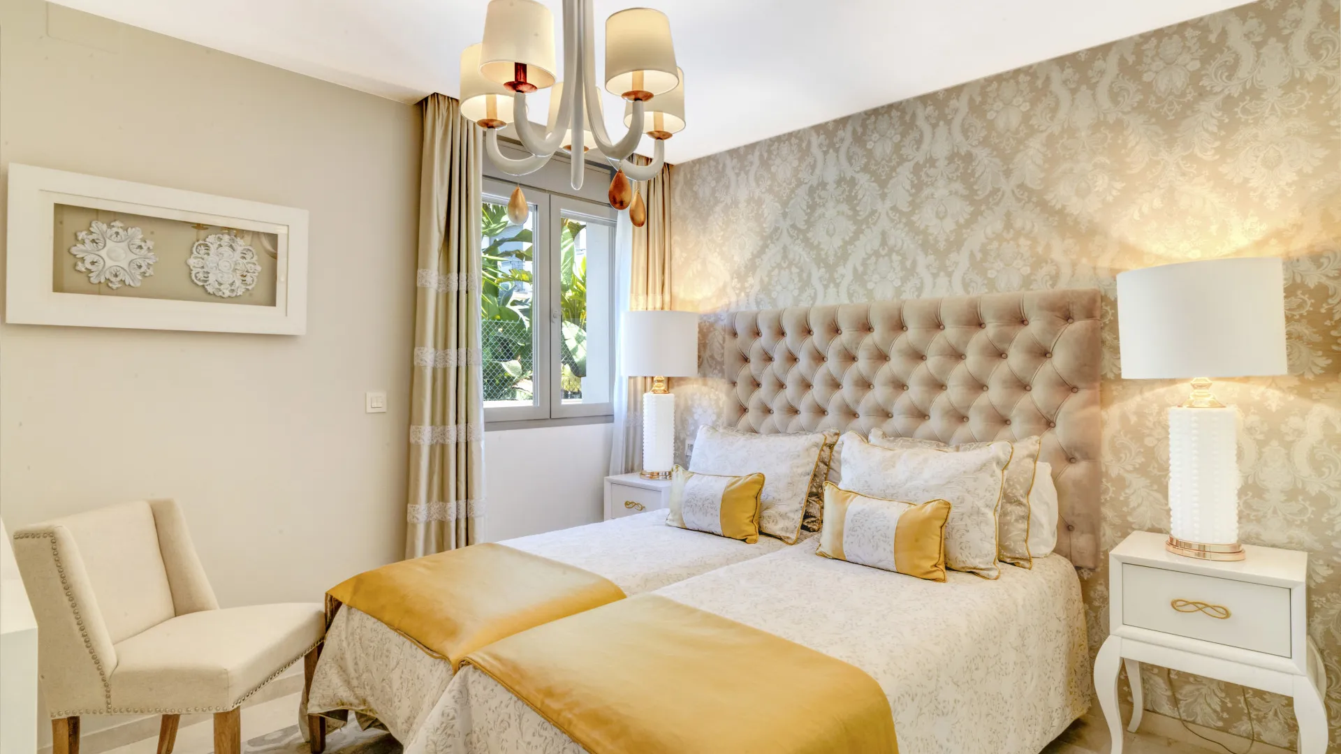 Villa for sale in Costabella with 5 bedrooms