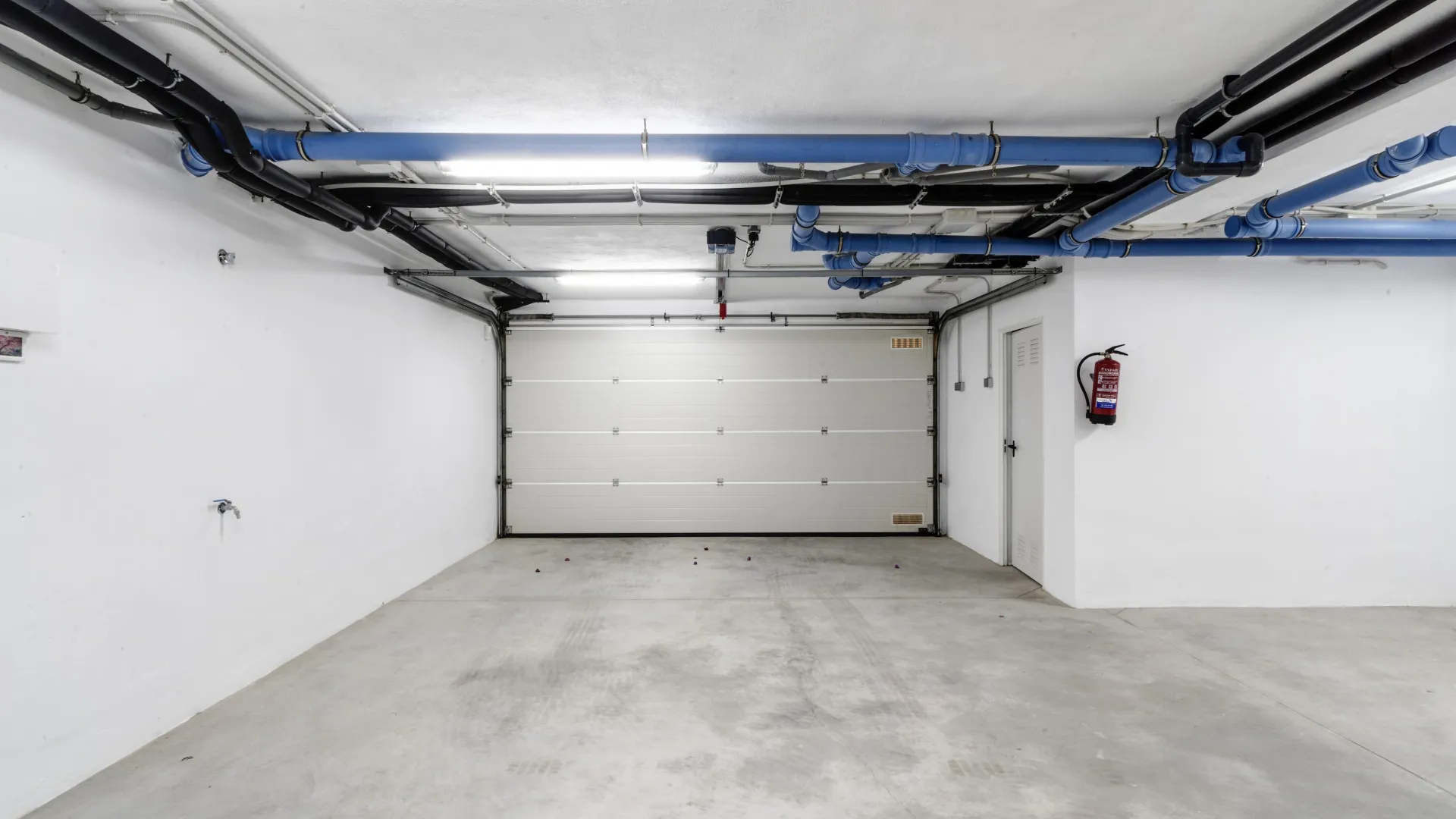 Villa for sale in Costabella with 5 bedrooms