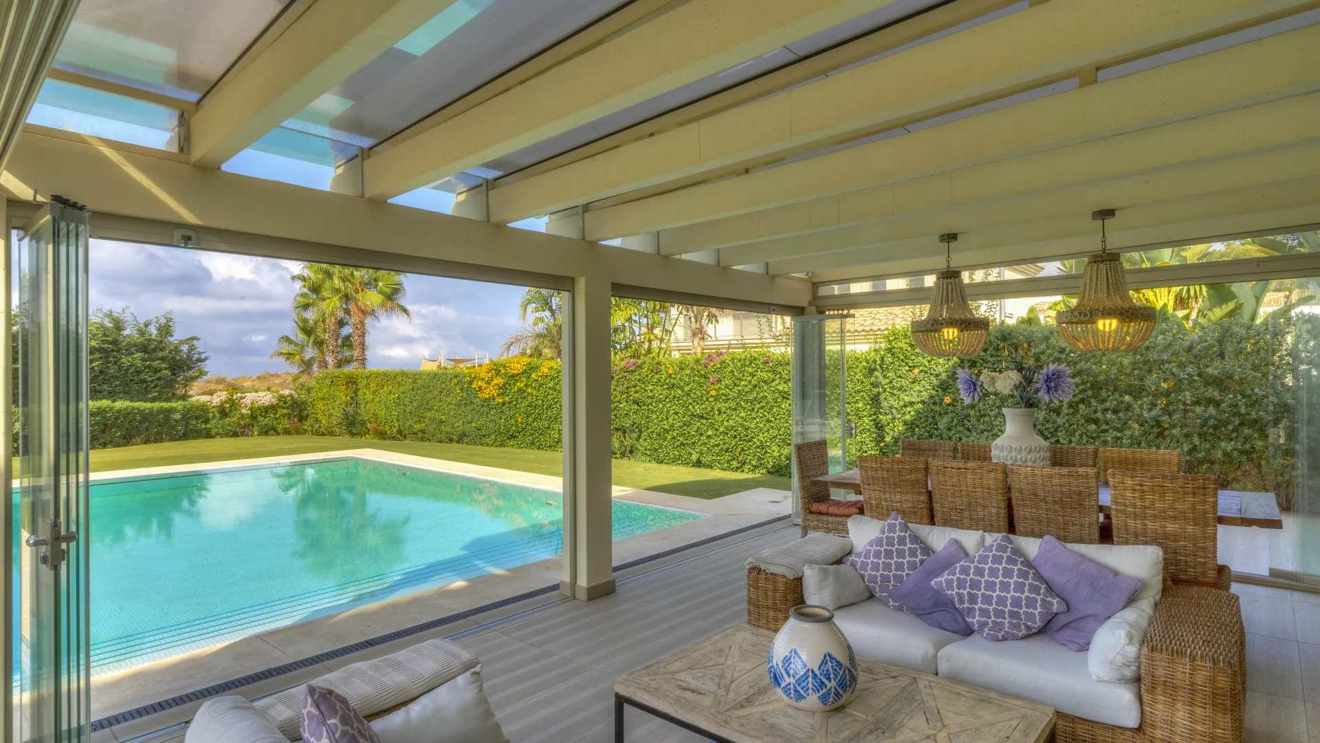 Villa for sale in Costabella with 5 bedrooms