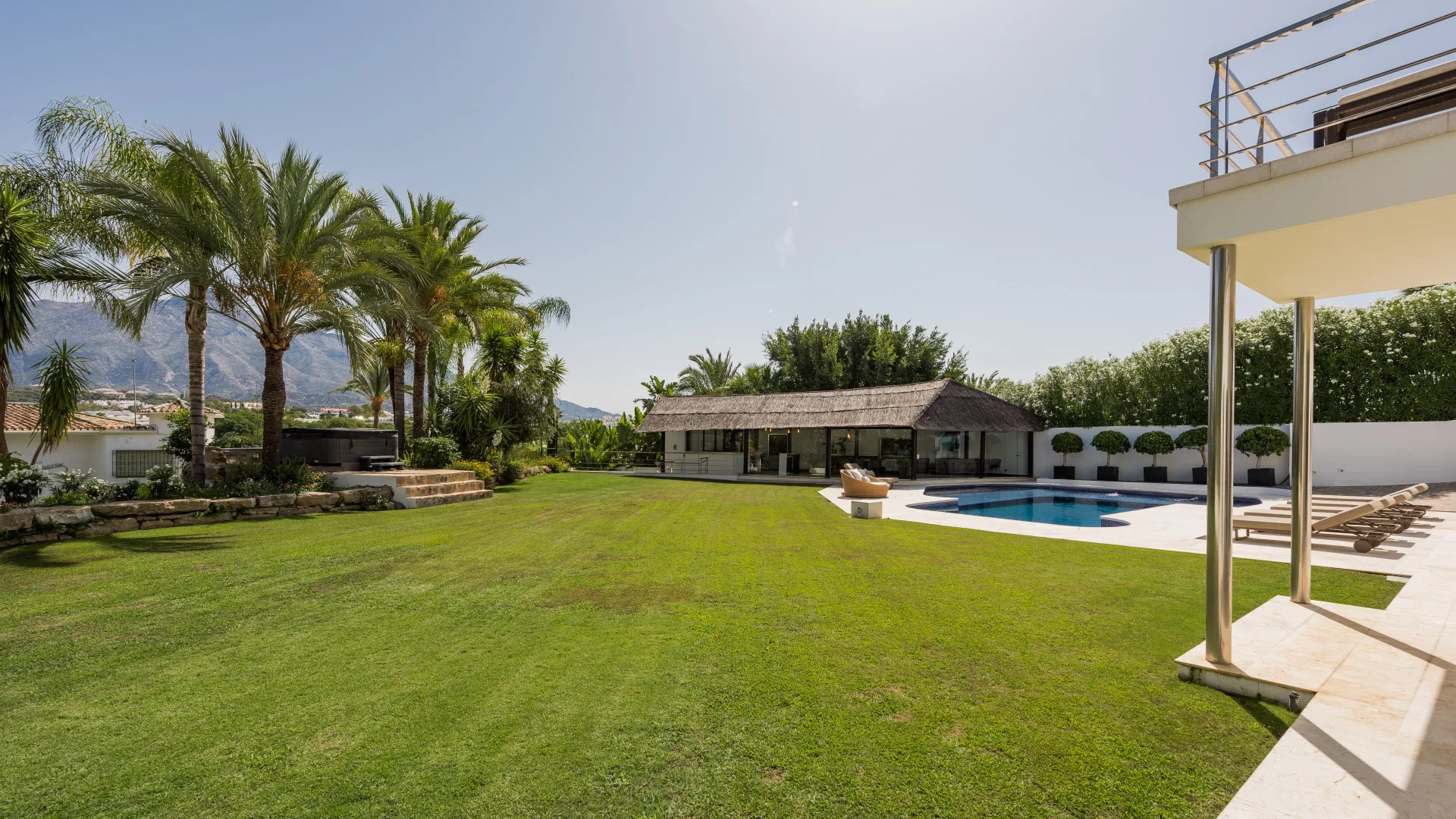 Villa con 7 dormitorios en venta en Las Brisas