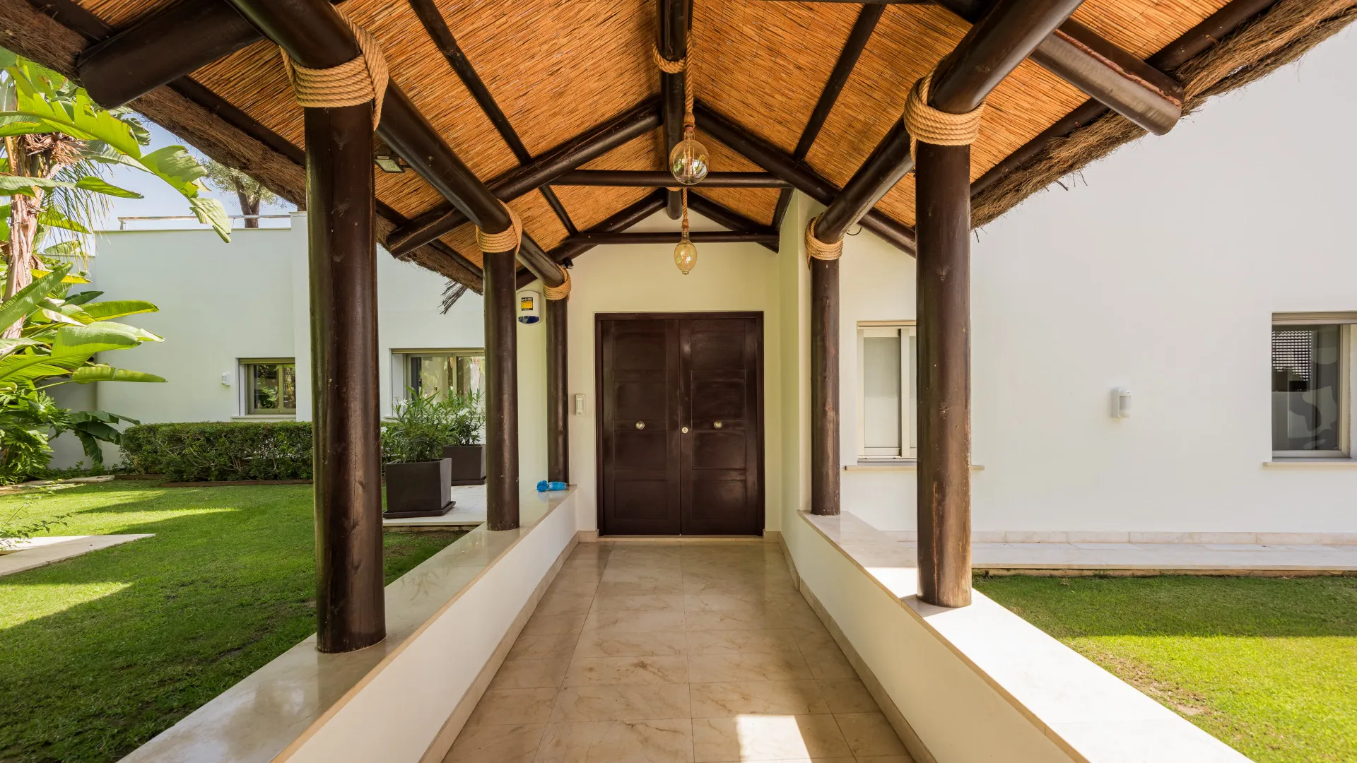 Villa con 7 dormitorios en venta en Las Brisas