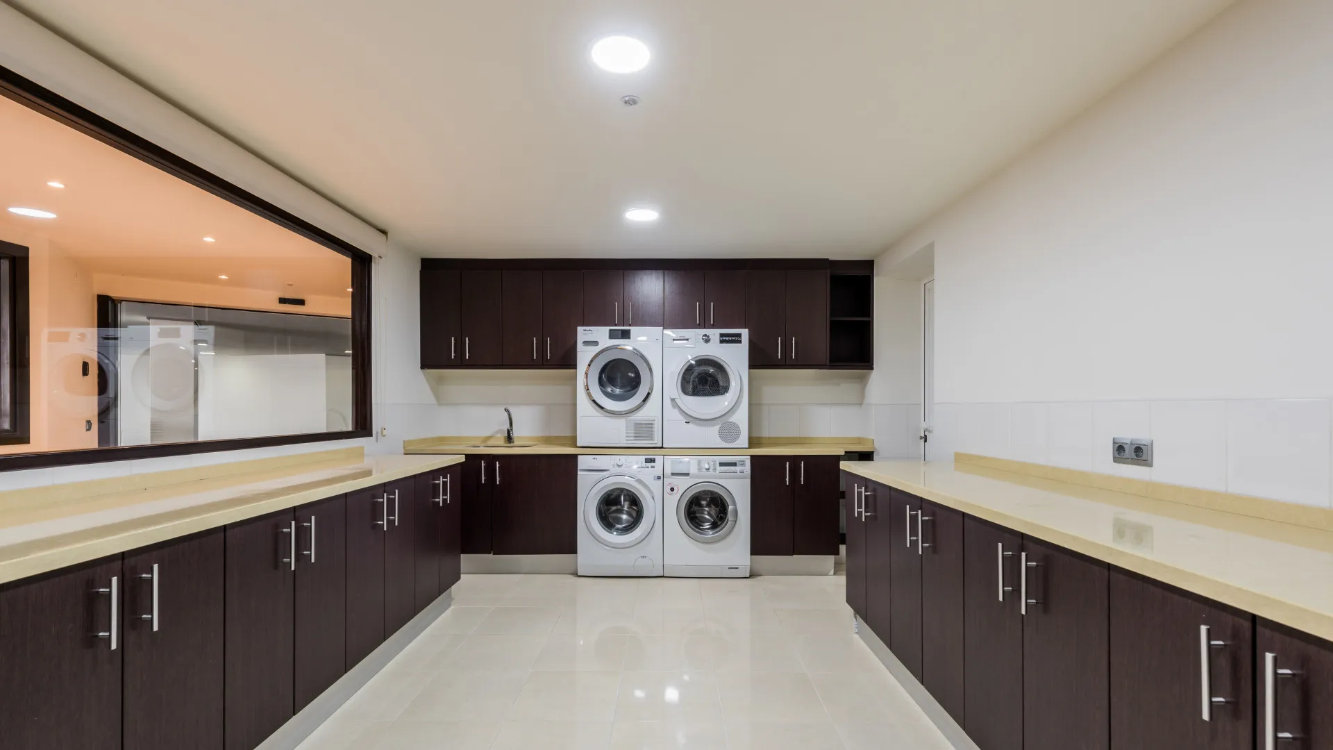 Villa con 7 dormitorios en venta en Las Brisas