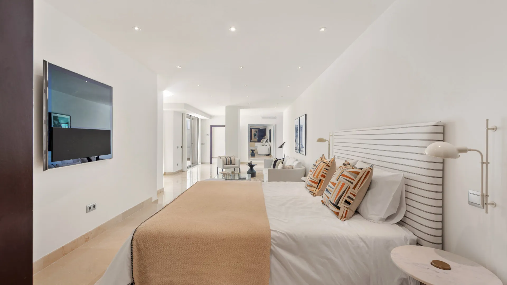 Villa con 7 dormitorios en venta en Las Brisas