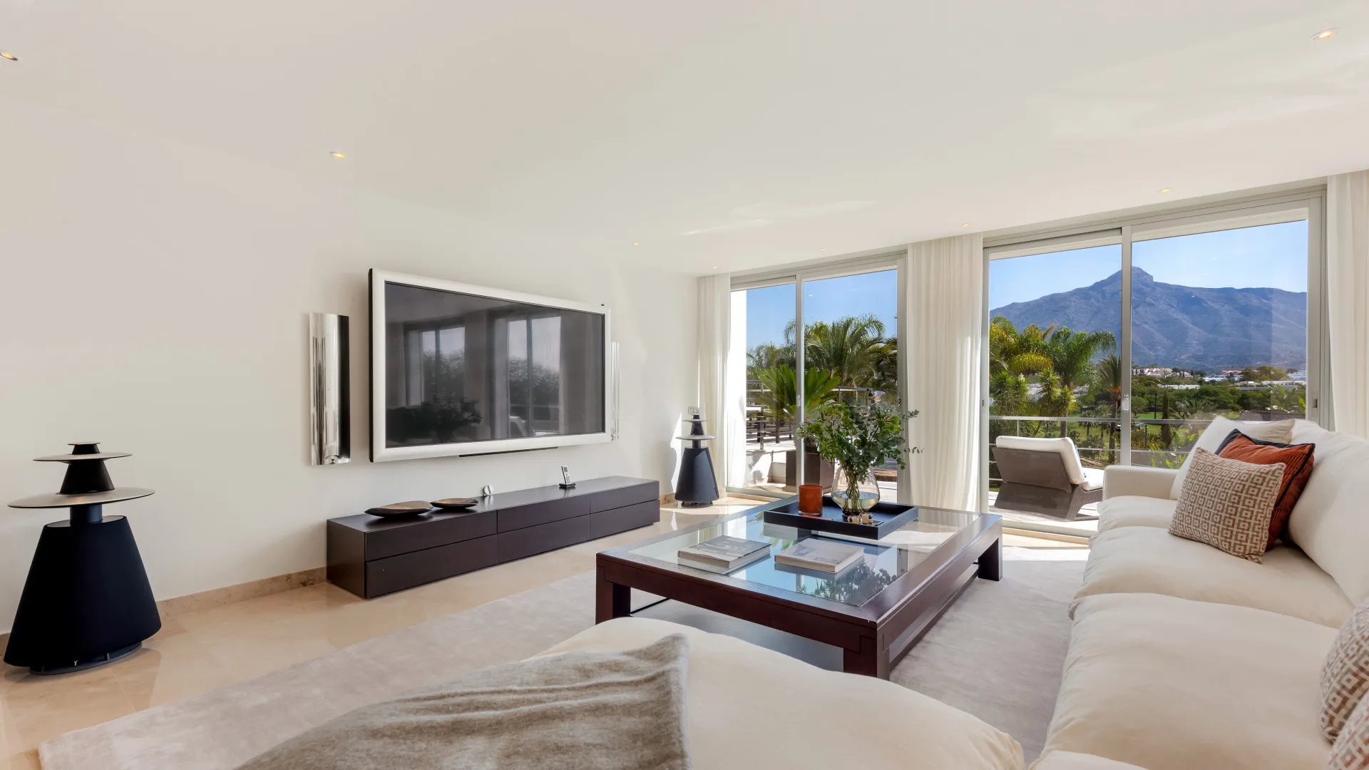 Villa con 7 dormitorios en venta en Las Brisas