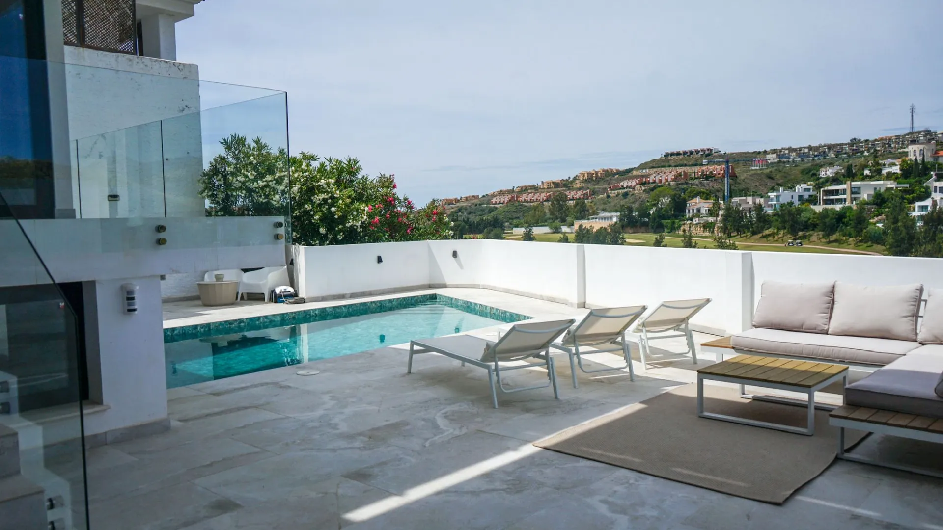 Buy semi detached house with 5 bedrooms in La Alqueria