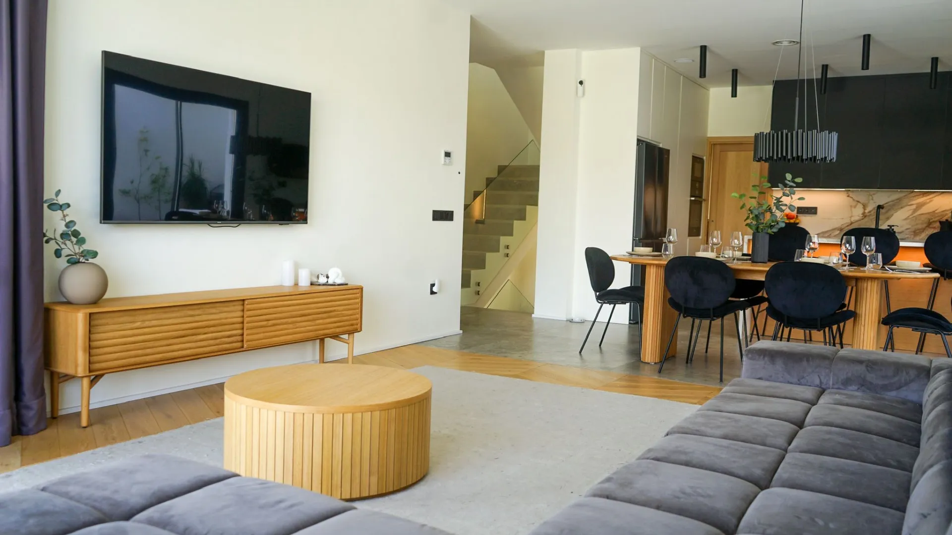 Buy semi detached house with 5 bedrooms in La Alqueria