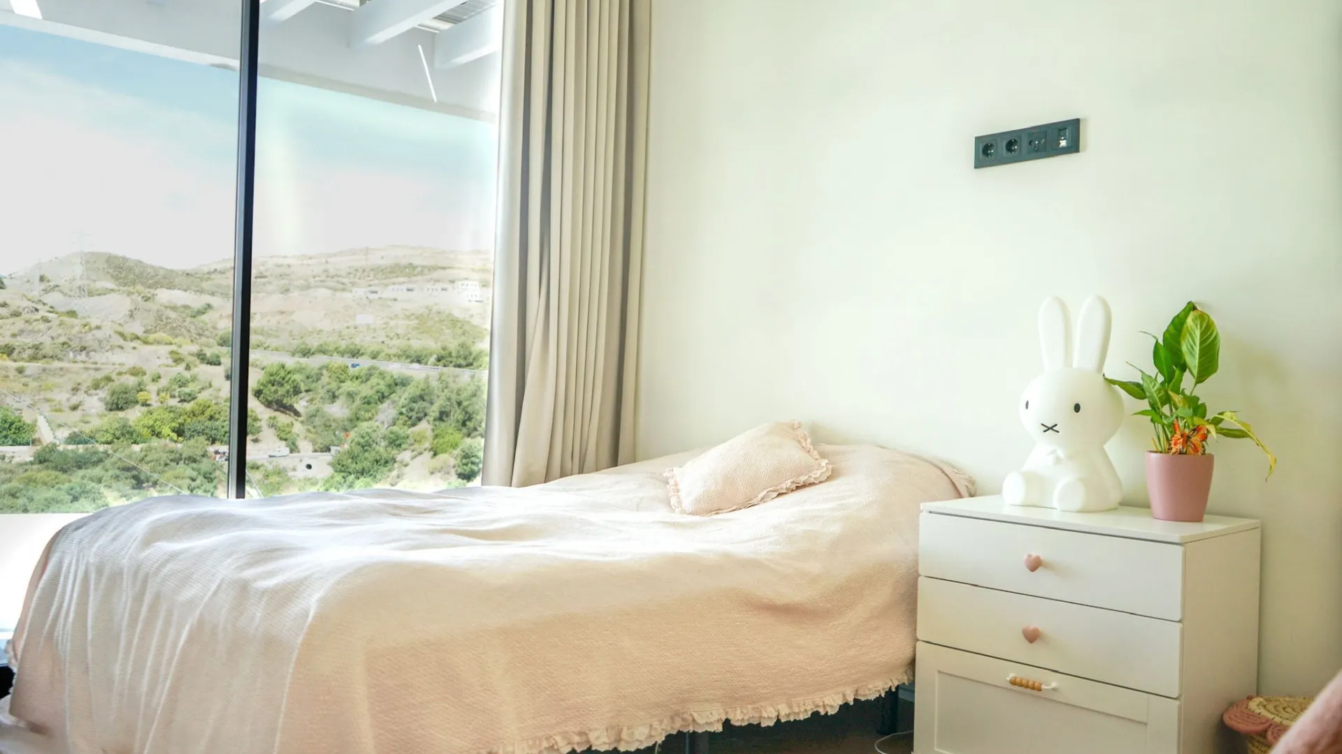 Buy semi detached house with 5 bedrooms in La Alqueria