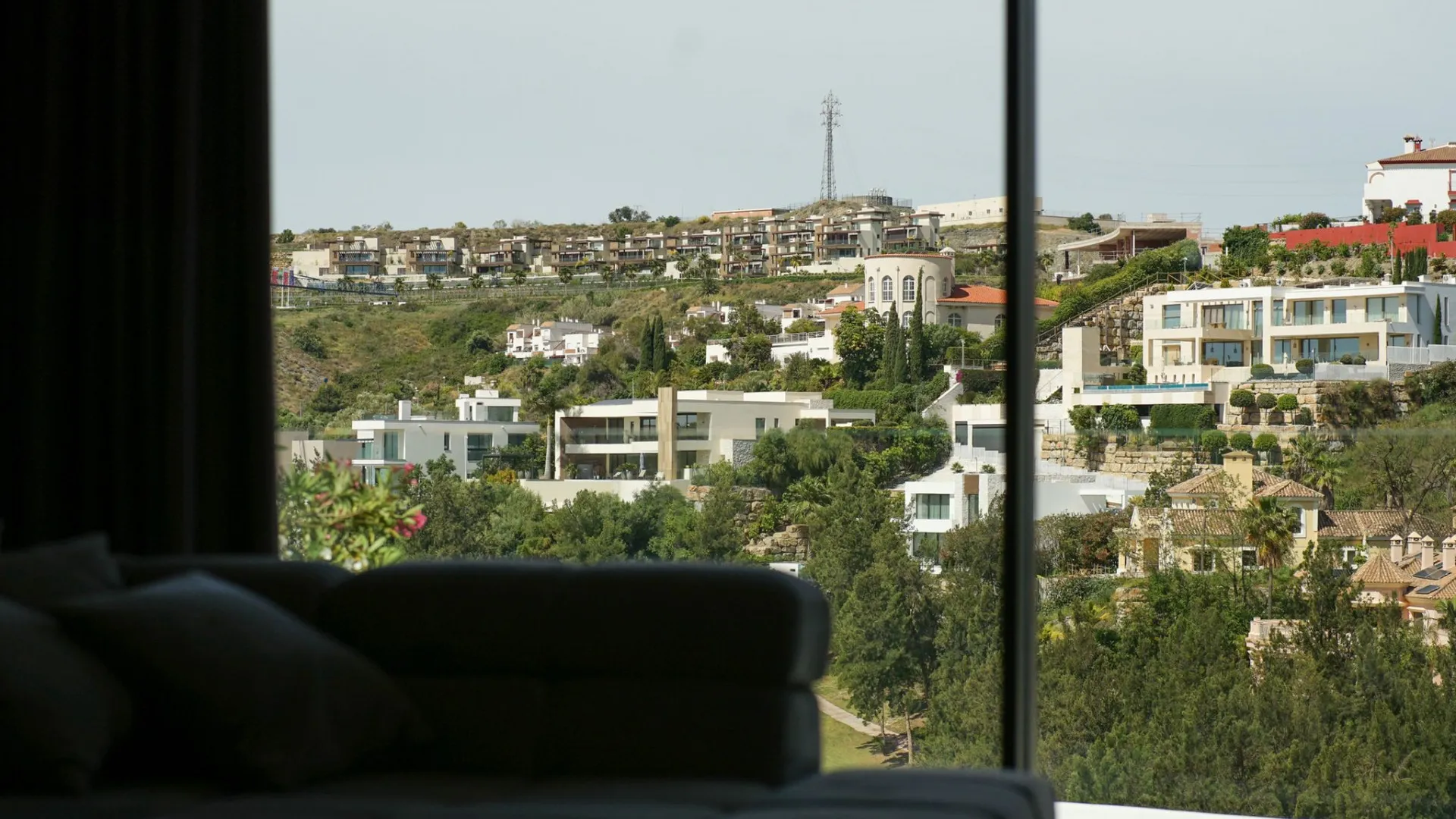 Buy semi detached house with 5 bedrooms in La Alqueria