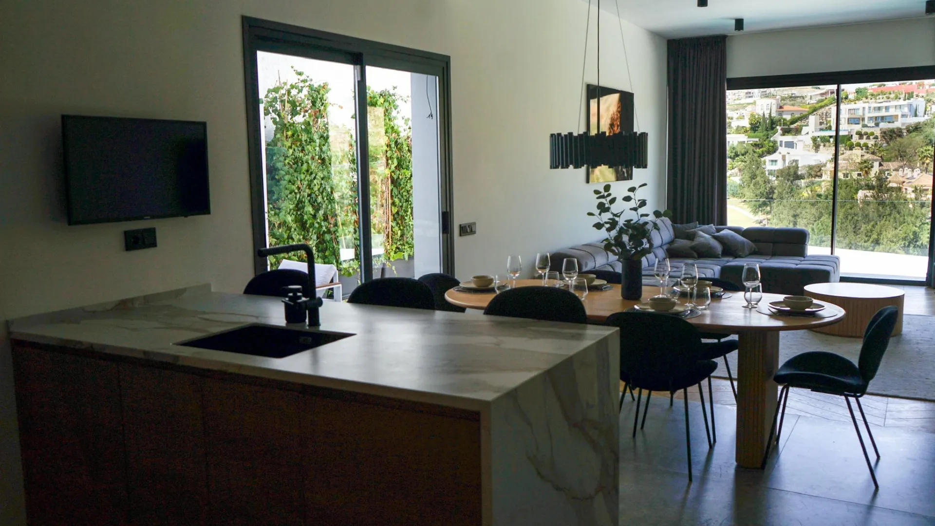 Buy semi detached house with 5 bedrooms in La Alqueria