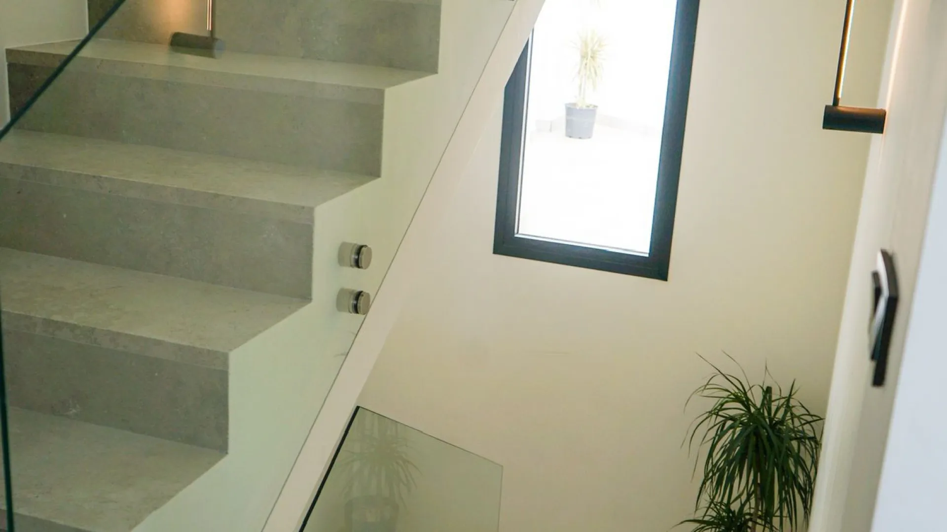 Buy semi detached house with 5 bedrooms in La Alqueria