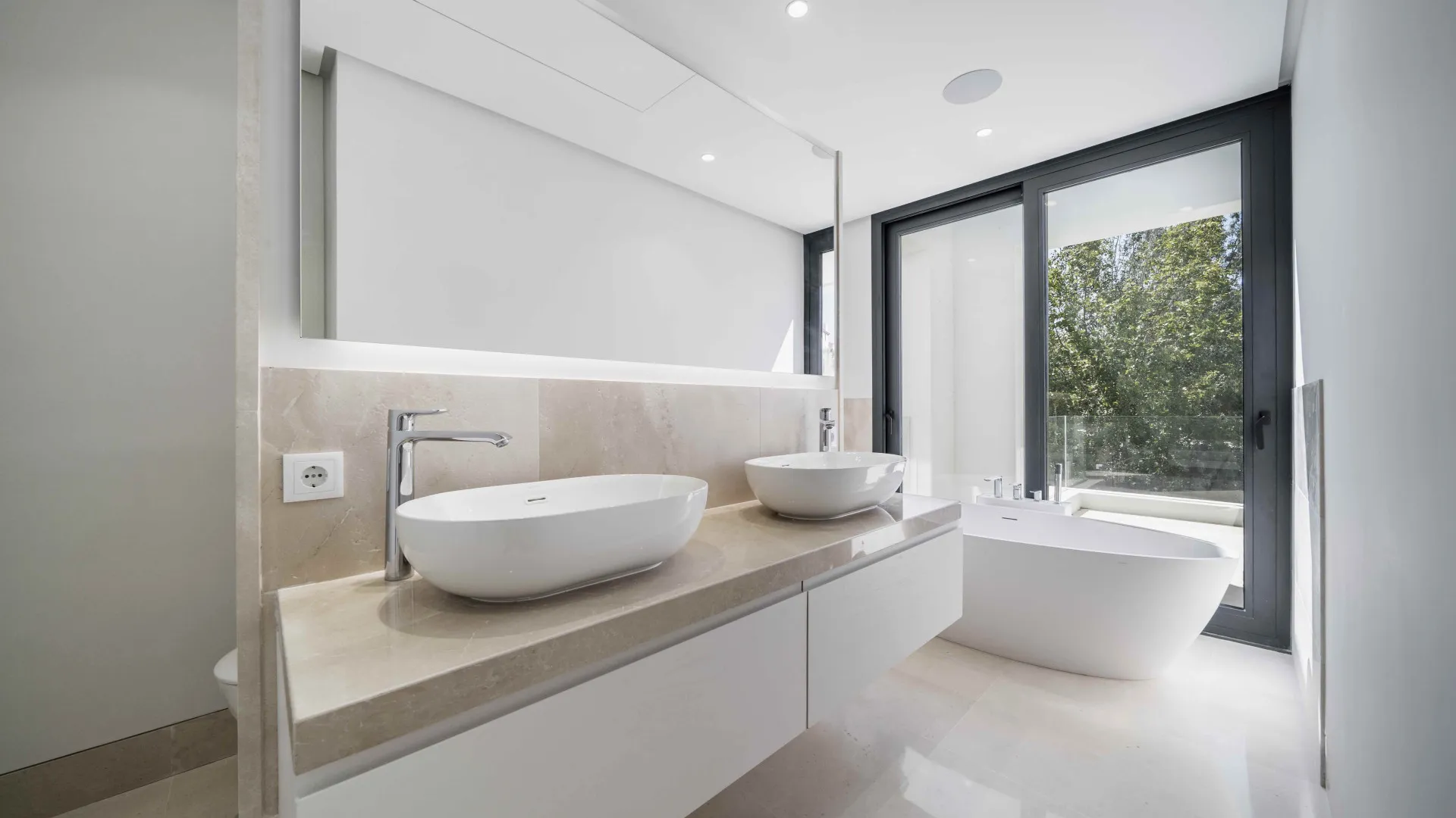 Villa for sale in El Campanario with 4 bedrooms