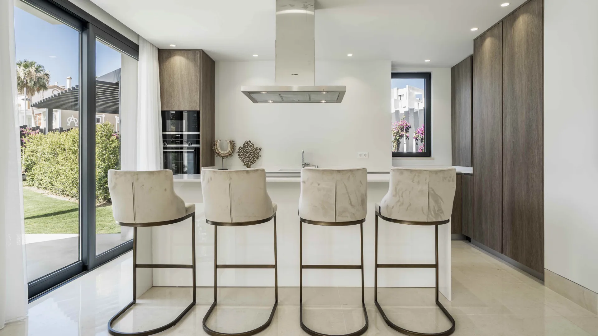 Villa for sale in El Campanario with 4 bedrooms