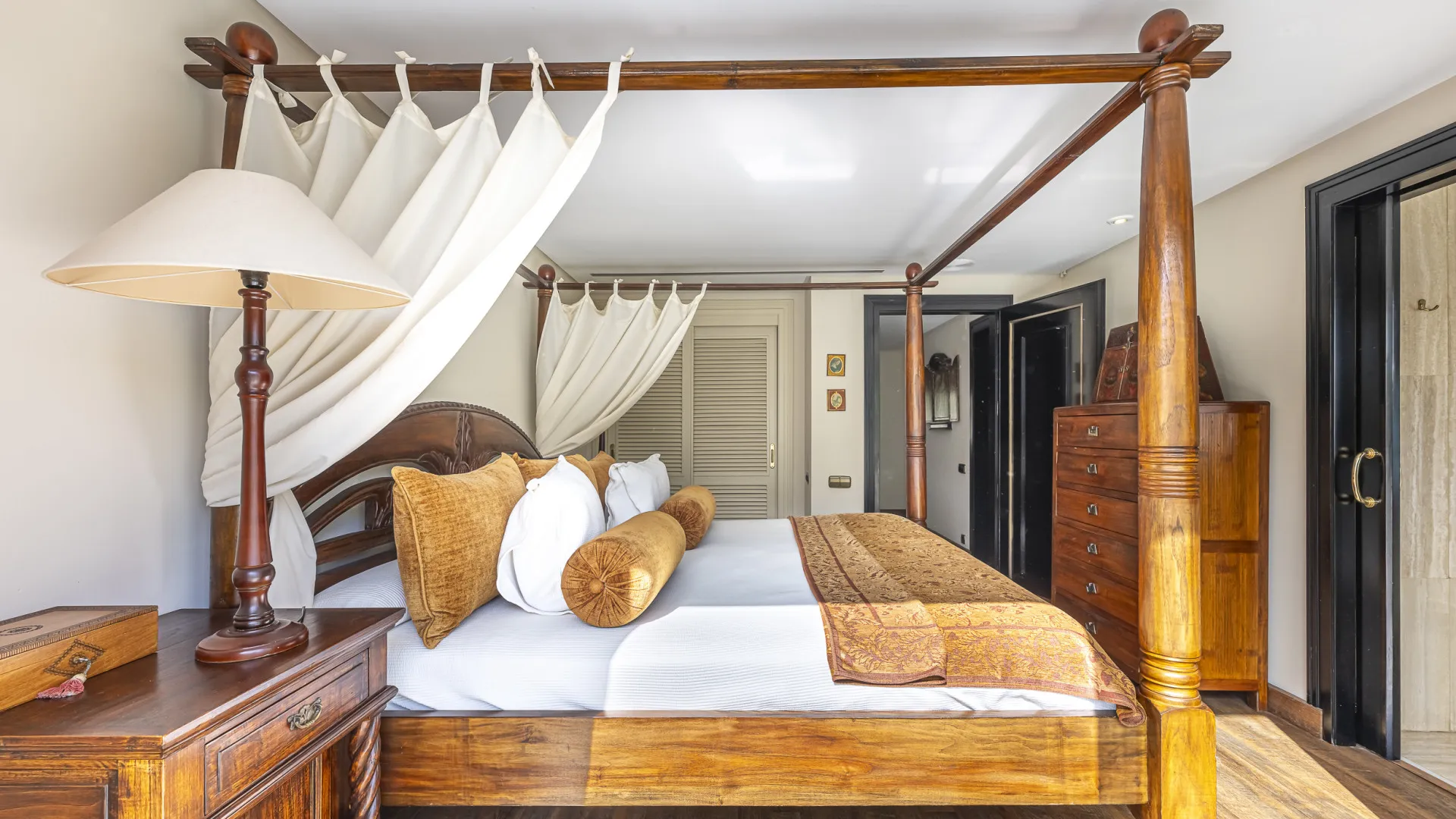 Buy Cipreses del Mar apartment with 4 bedrooms