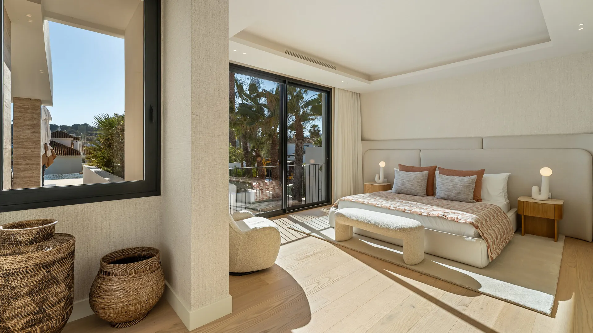 For sale 6 bedrooms villa in Las Brisas