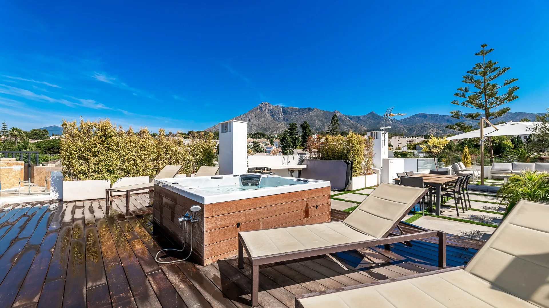 Casablanca 5 bedrooms villa for sale