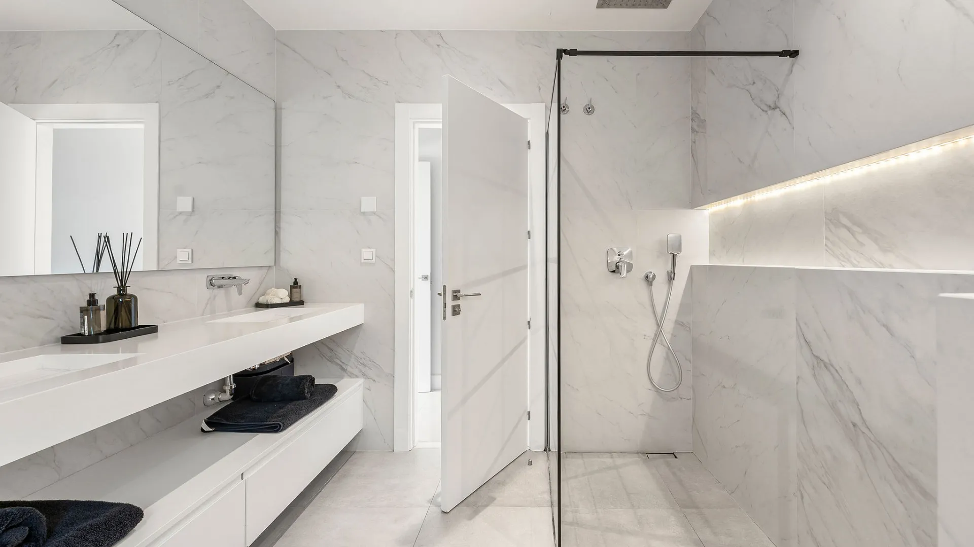 Villa en venta en La Quinta con 5 dormitorios