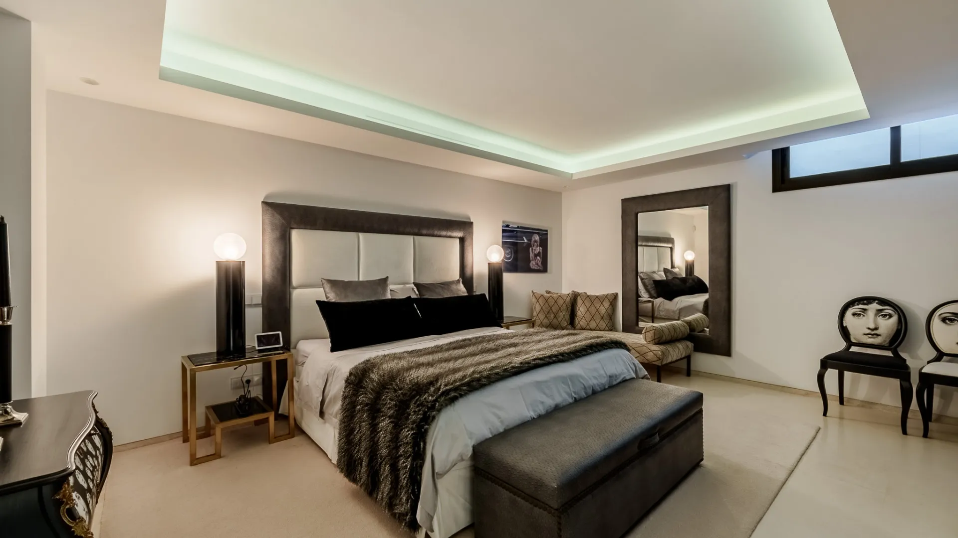 Se vende villa con 7 dormitorios en Los Olivos