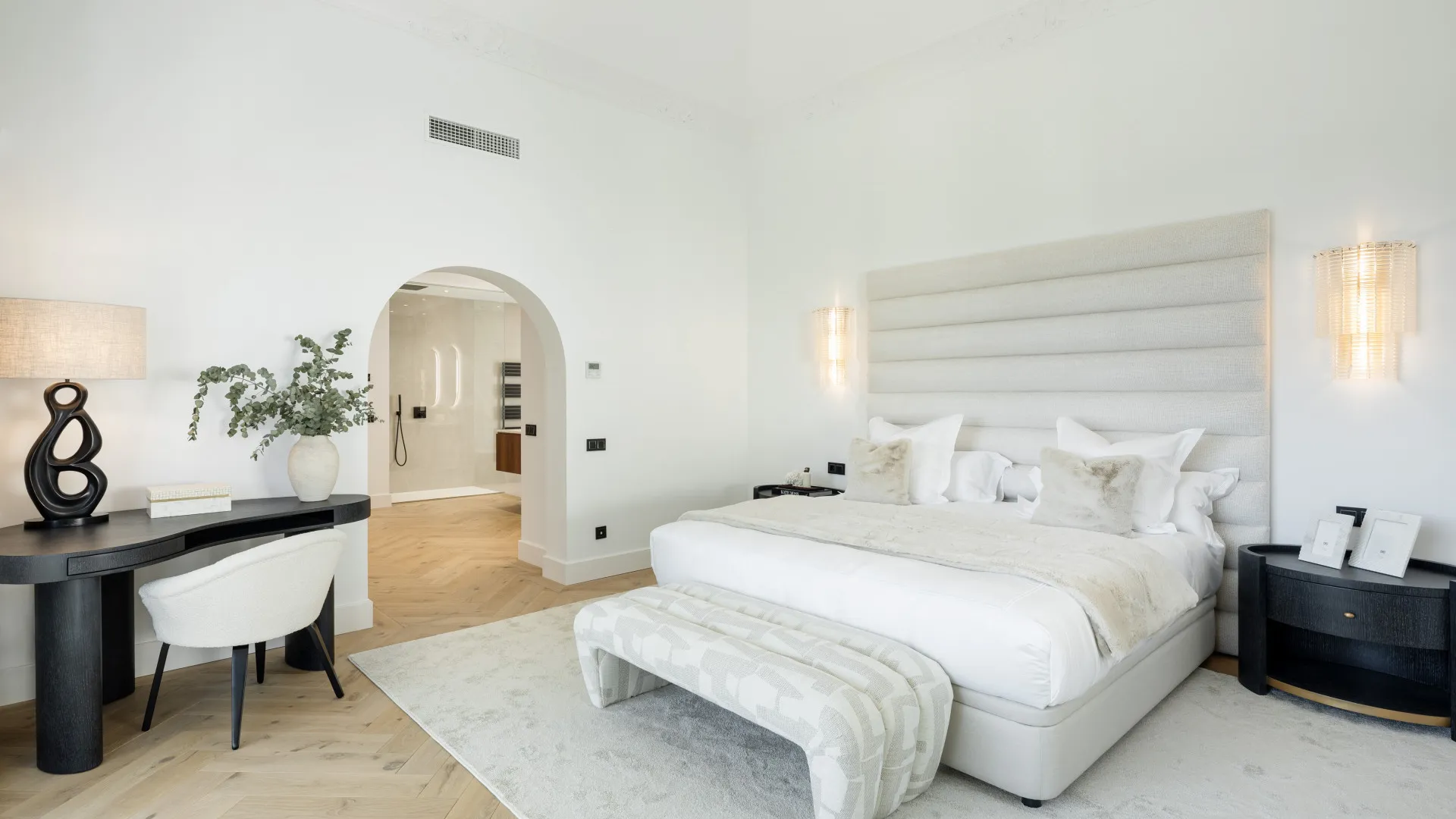 For sale El Herrojo villa with 5 bedrooms