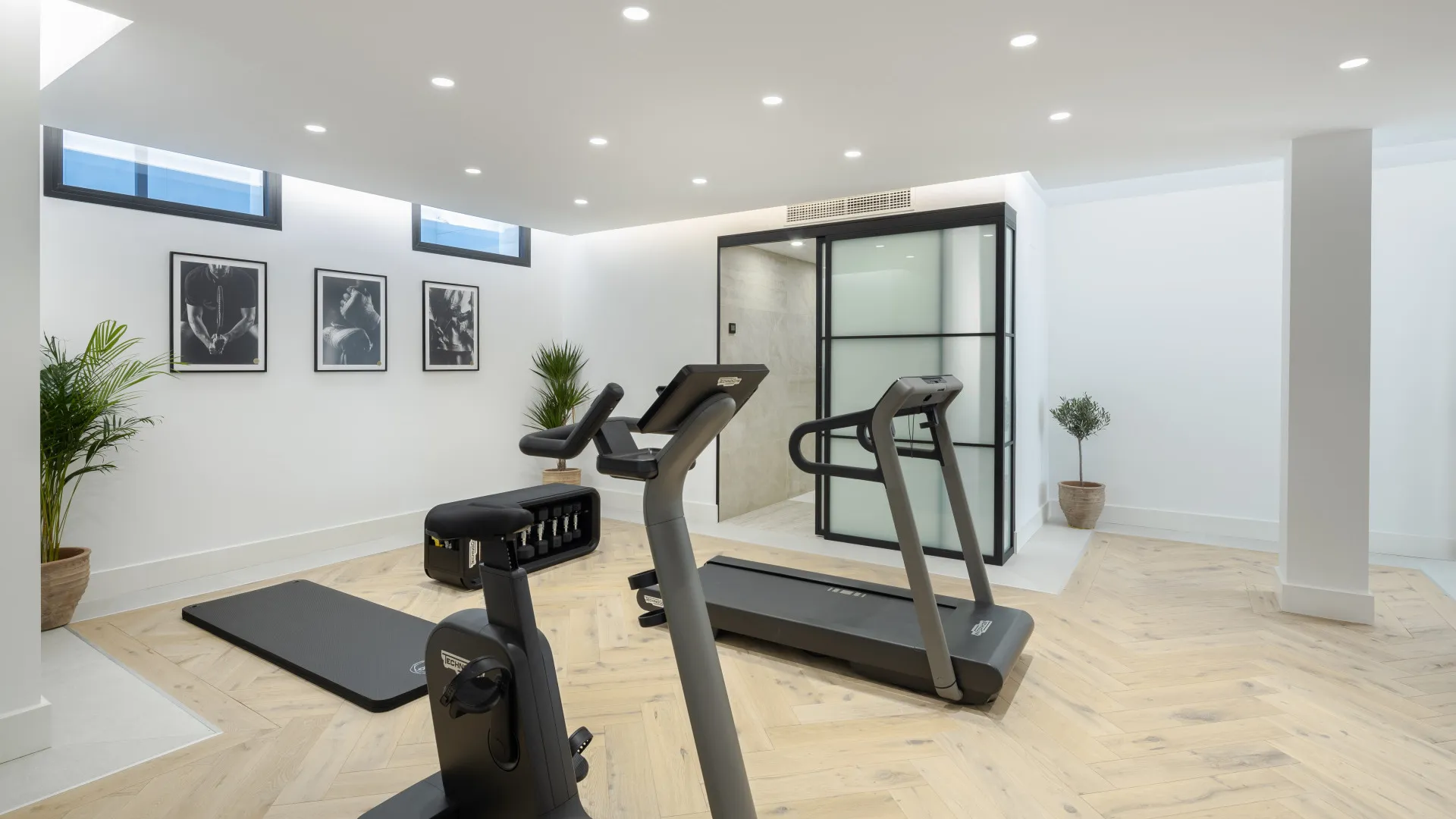 Villa with 5 bedrooms for sale in Monte Halcones