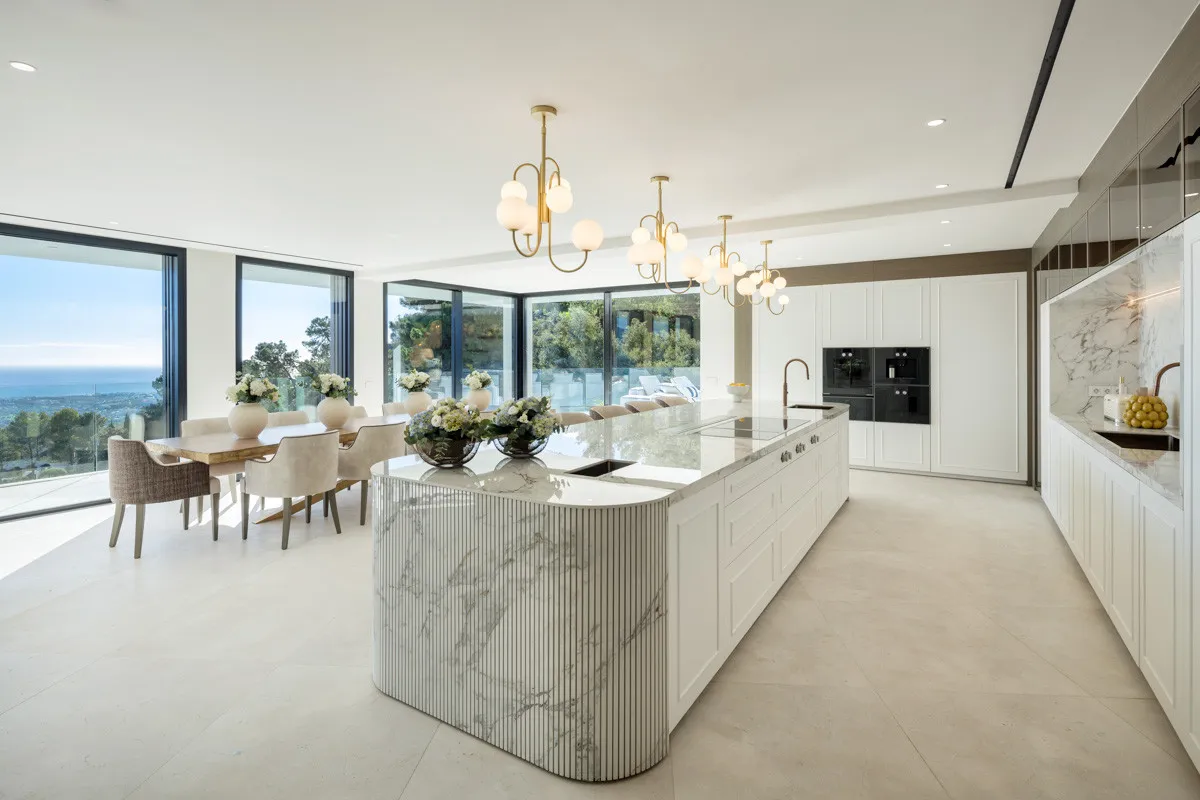 Buy villa in La Zagaleta