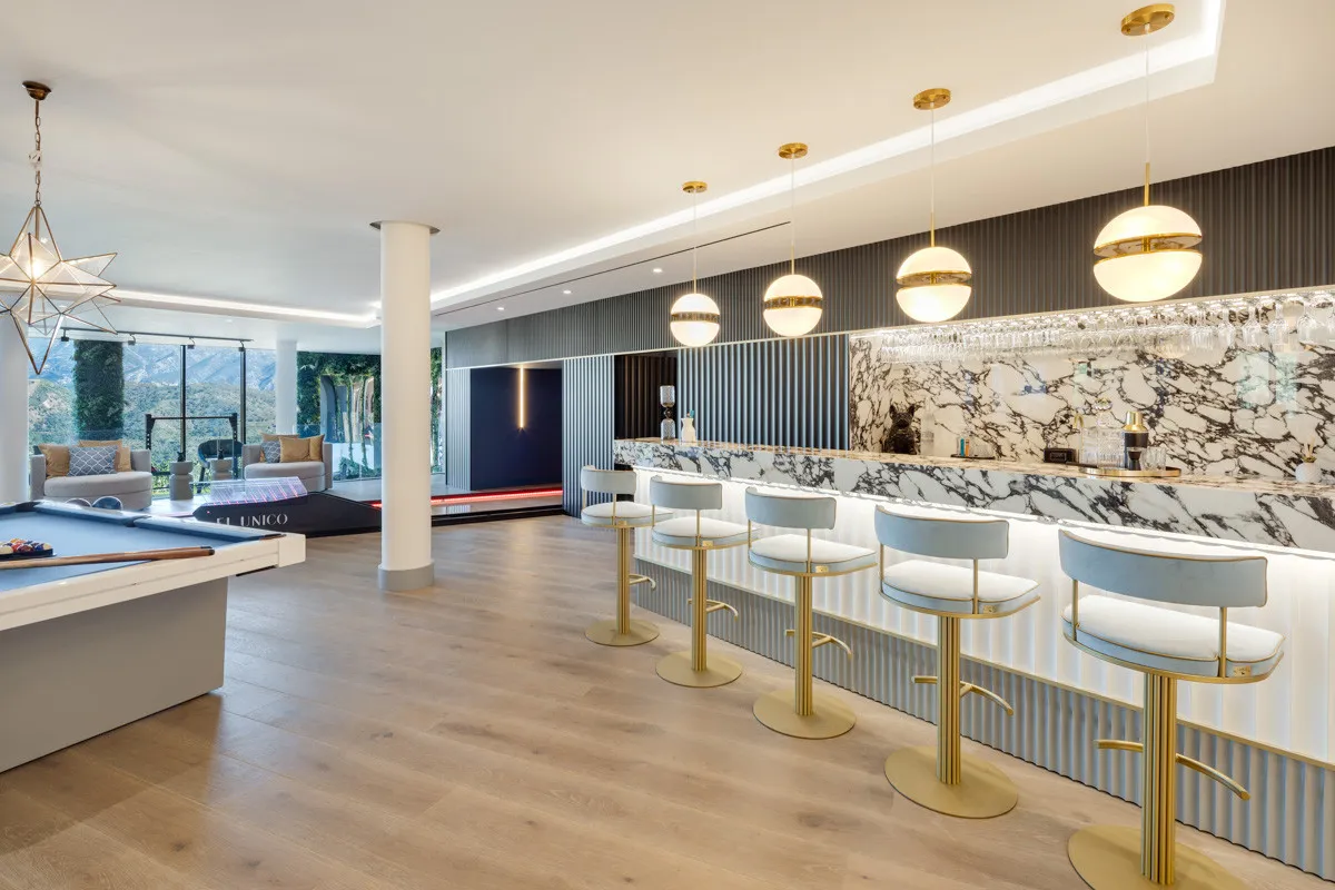 Buy villa in La Zagaleta