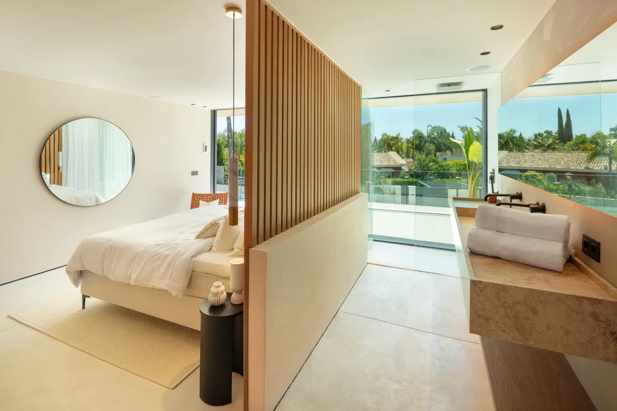 Villa con 4 dormitorios a la venta en Nueva Andalucia
