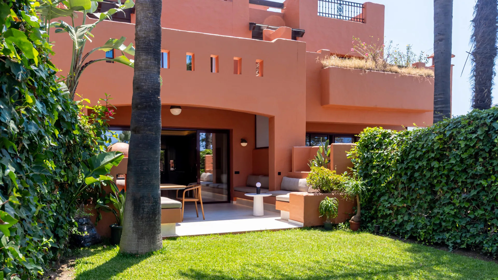 Buy town house in Monte Marbella Club