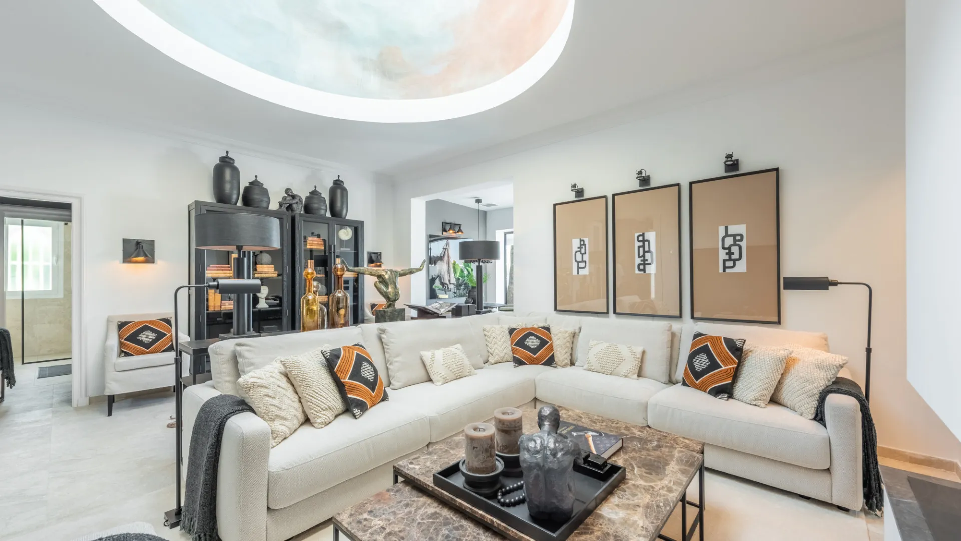 3 bedrooms town house in El Oasis Club for sale