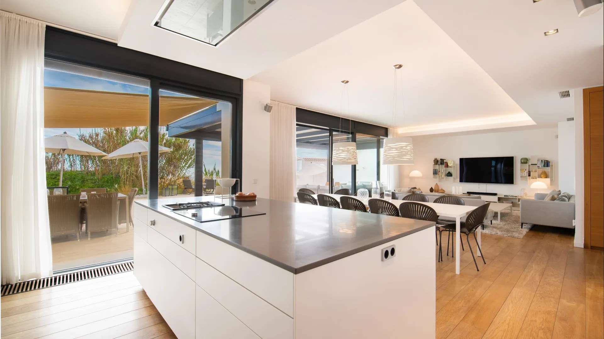 Villa a la venta en Costabella con 6 dormitorios