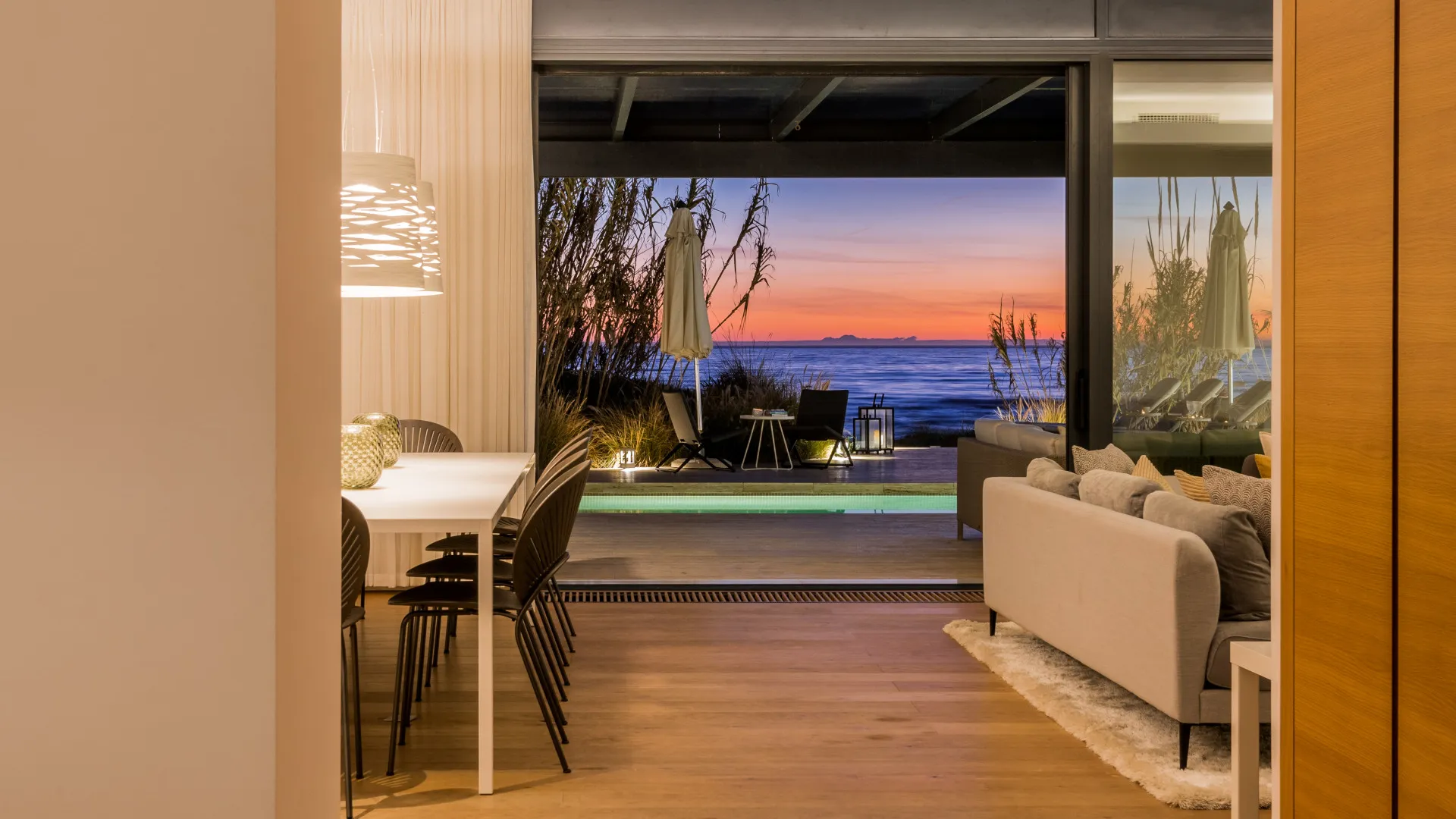 Villa a la venta en Costabella con 6 dormitorios