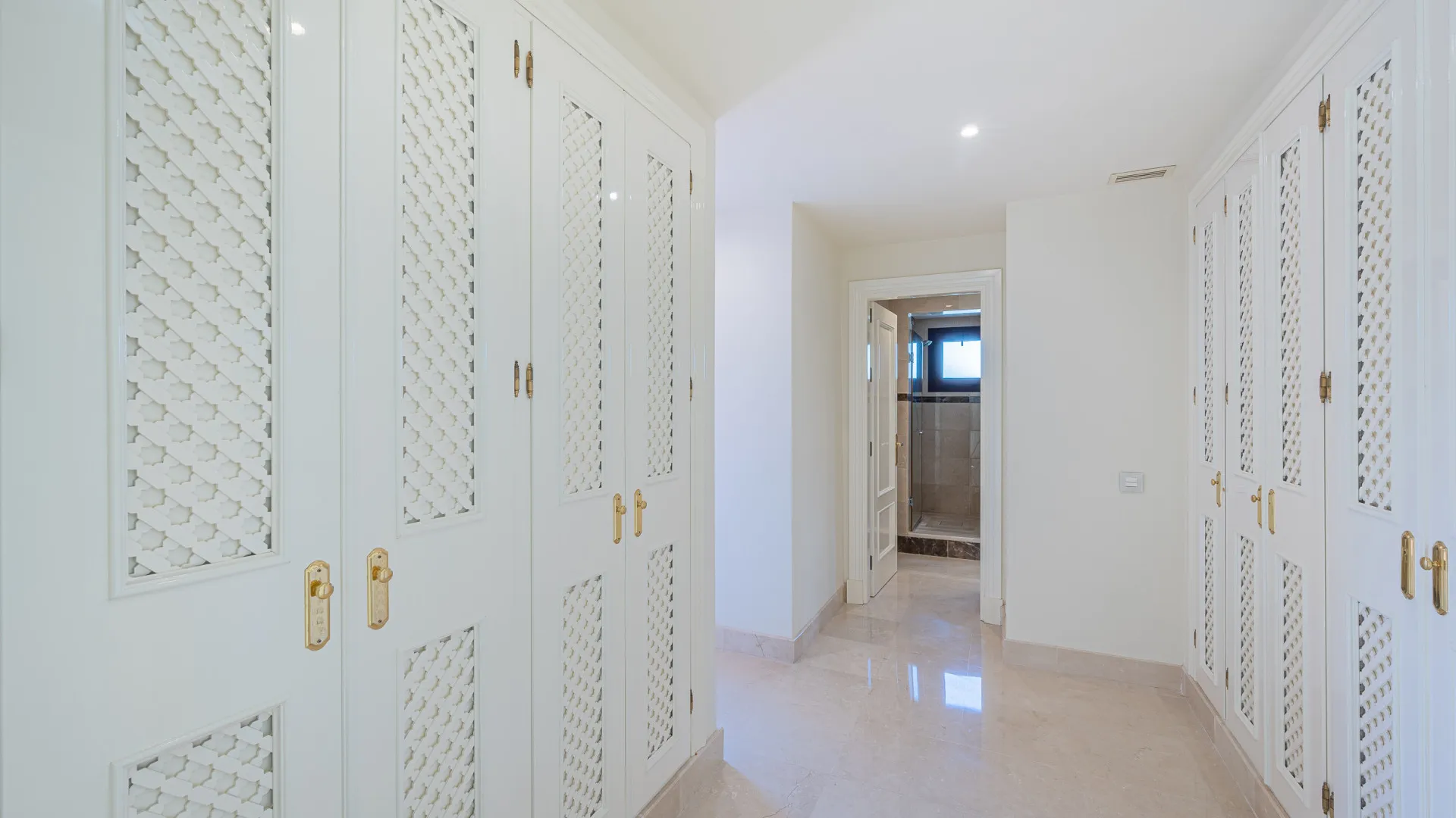 Comprar atico duplex en La Alzambra Hill Club de 3 dormitorios