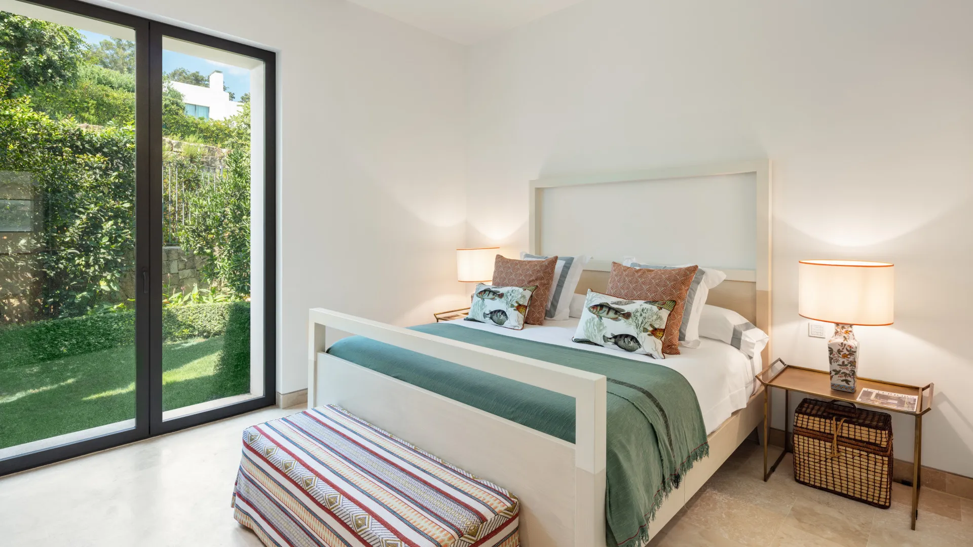 Villa with 6 bedrooms for sale in Finca Cortesin