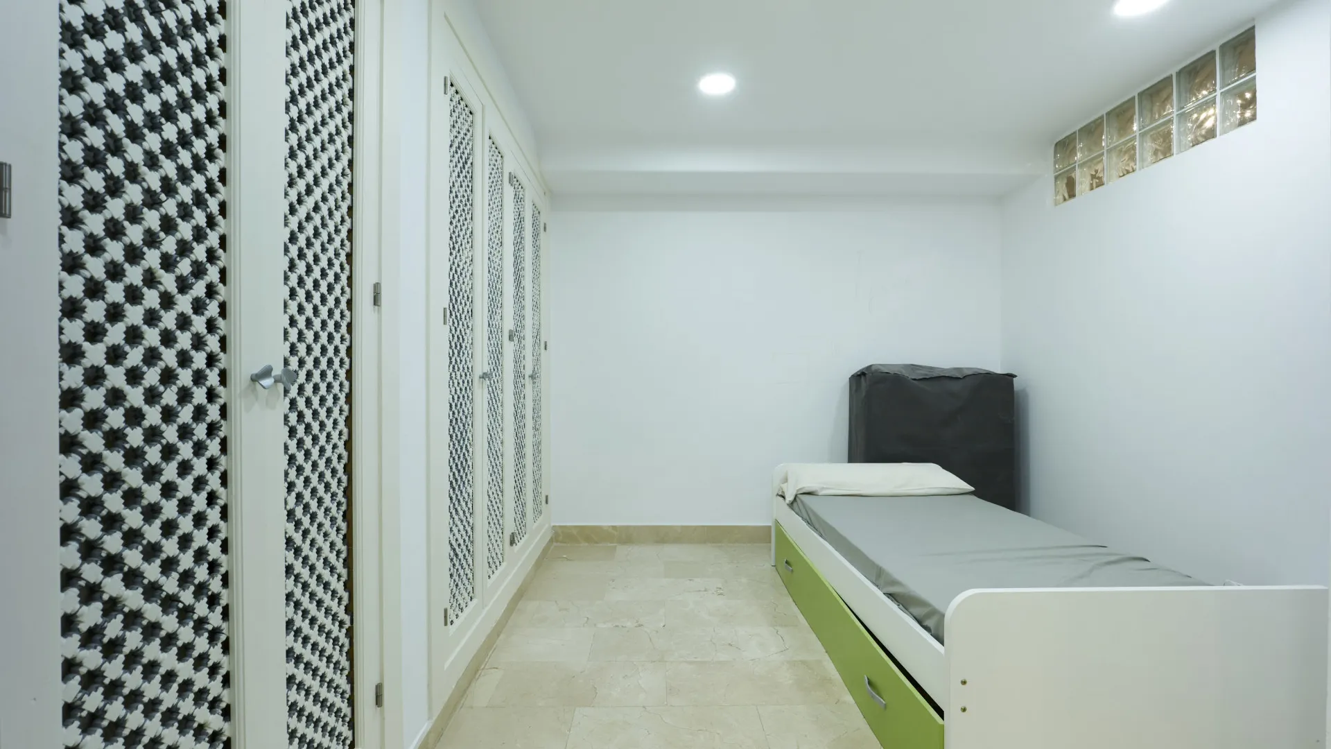 Comprar adosado en Marbelah Pueblo con 6 dormitorios