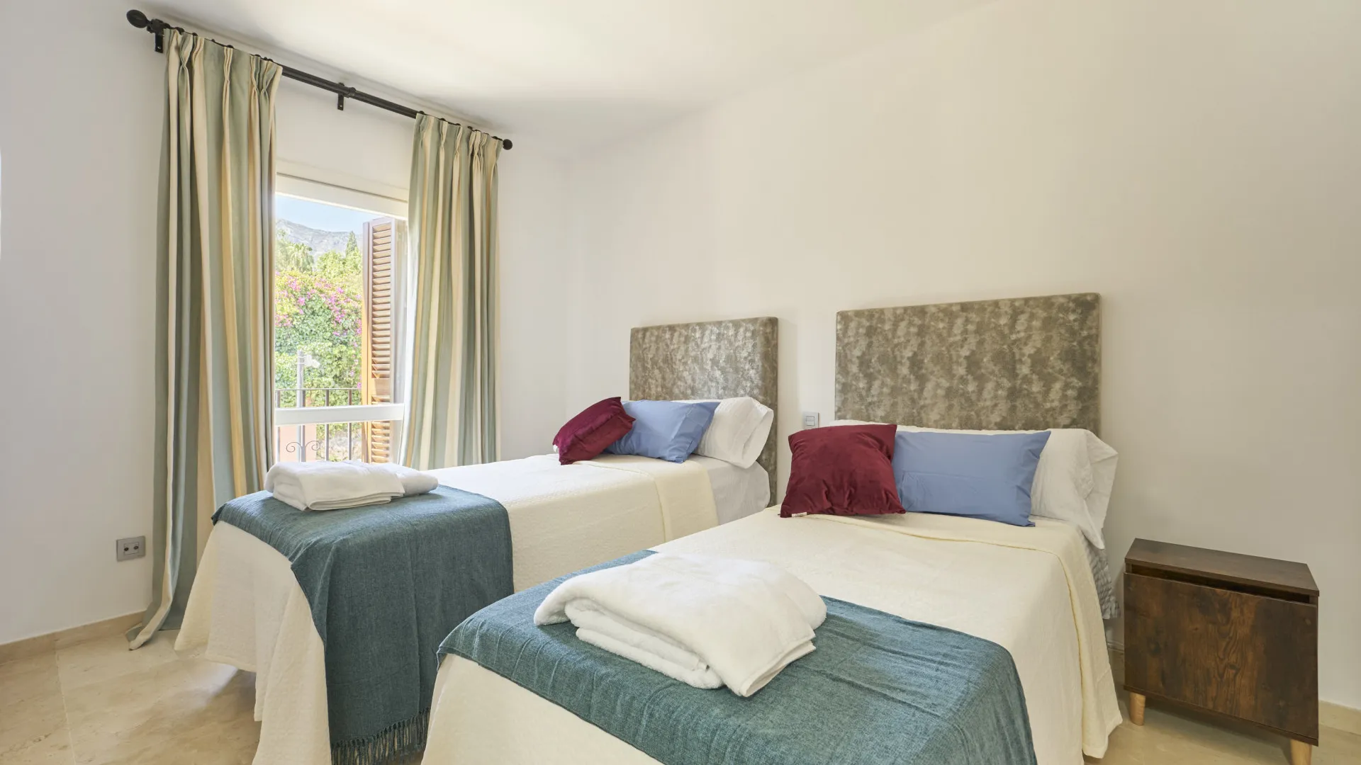 Comprar adosado en Marbelah Pueblo con 6 dormitorios